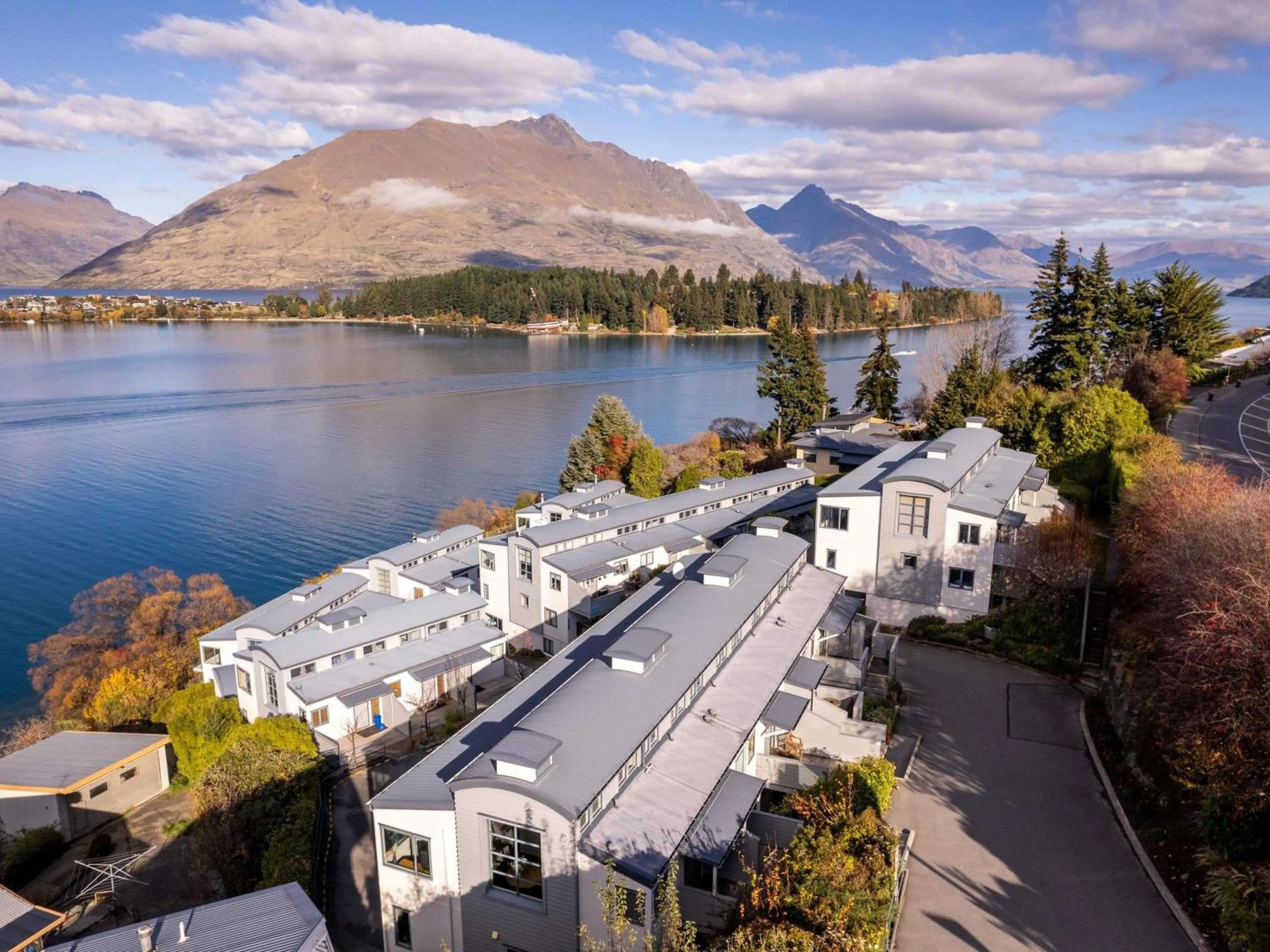 Other in Mantra The Point