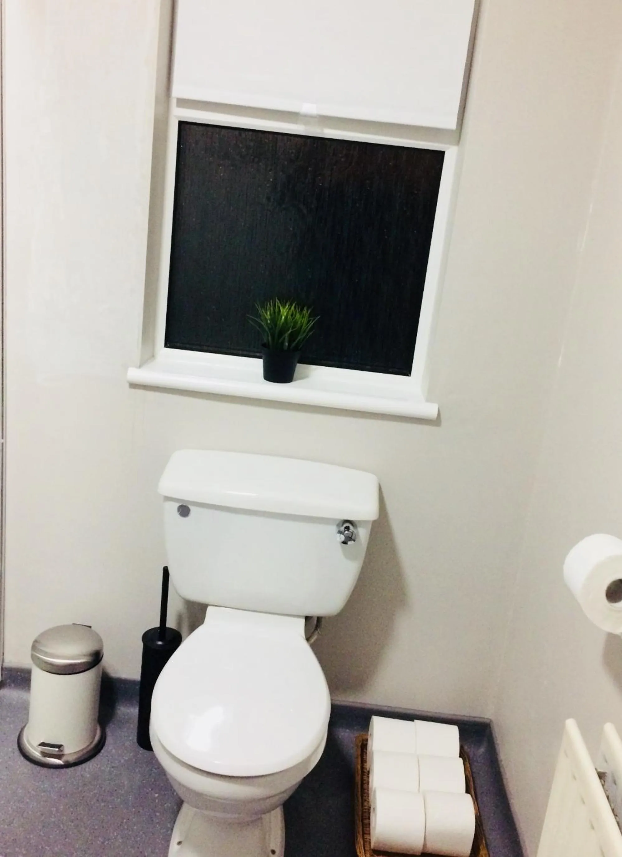 Bathroom in Lwr Ormeau Guest House