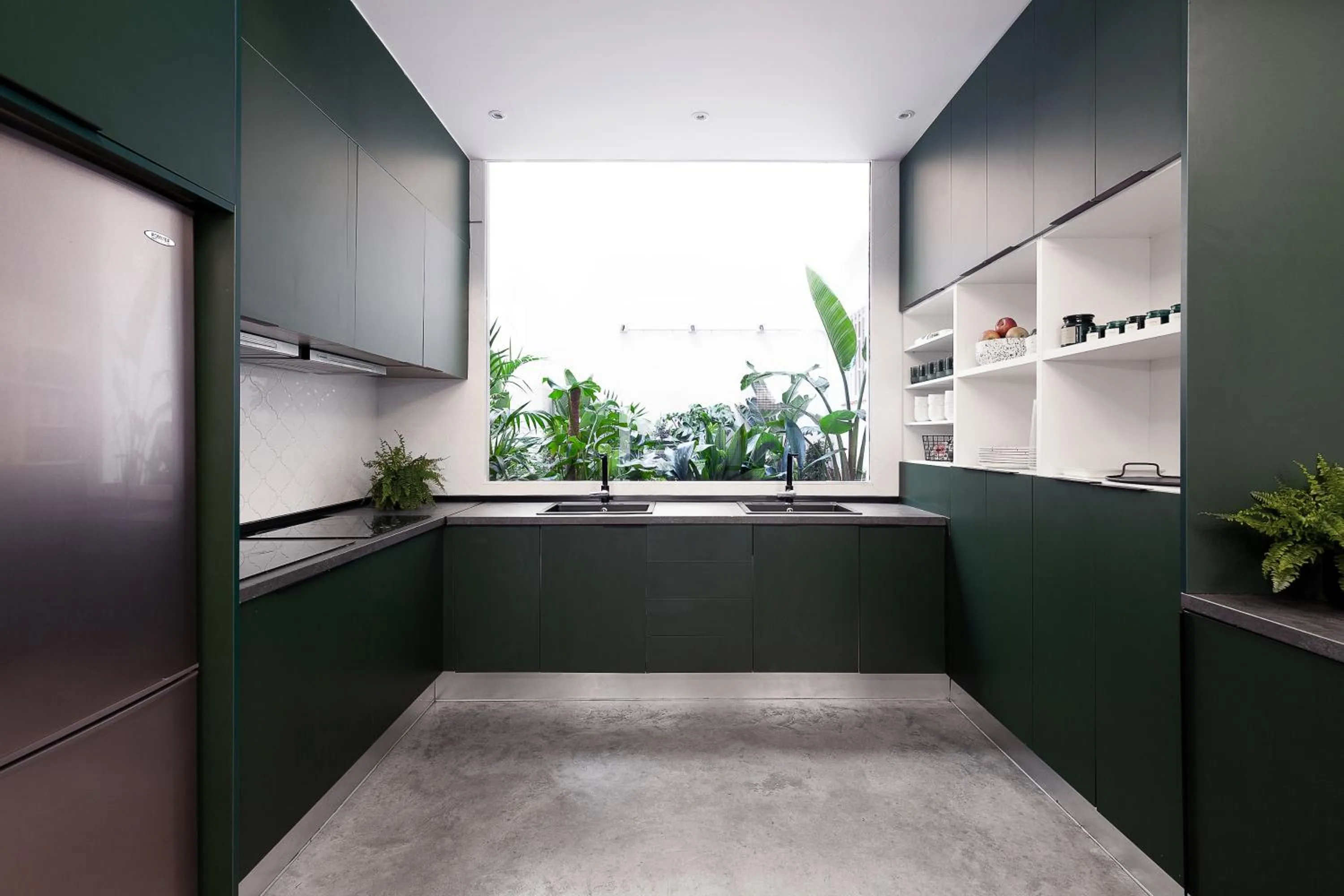 Communal kitchen in 2060 The Newton Hostel