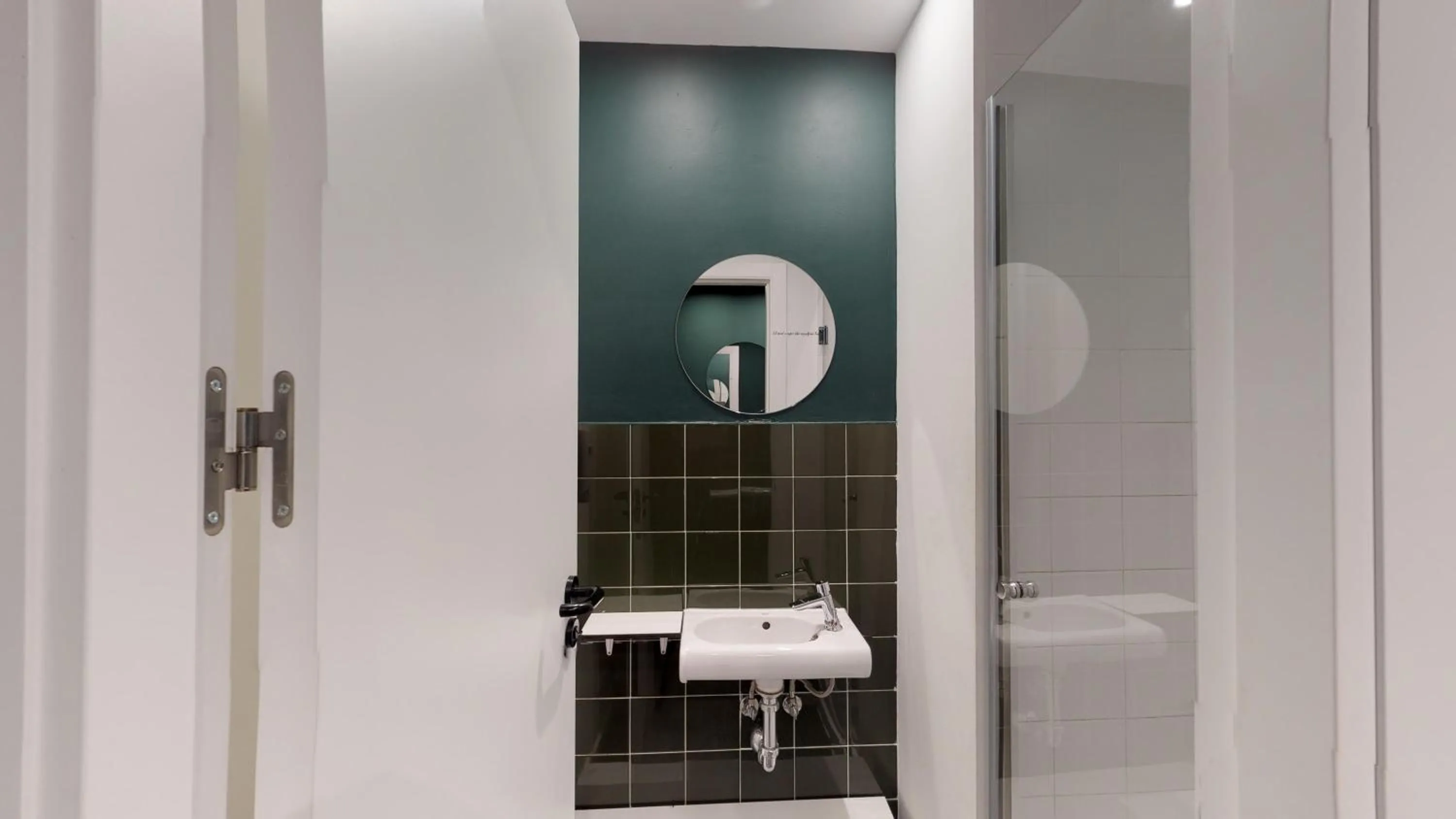 Bathroom in 2060 The Newton Hostel