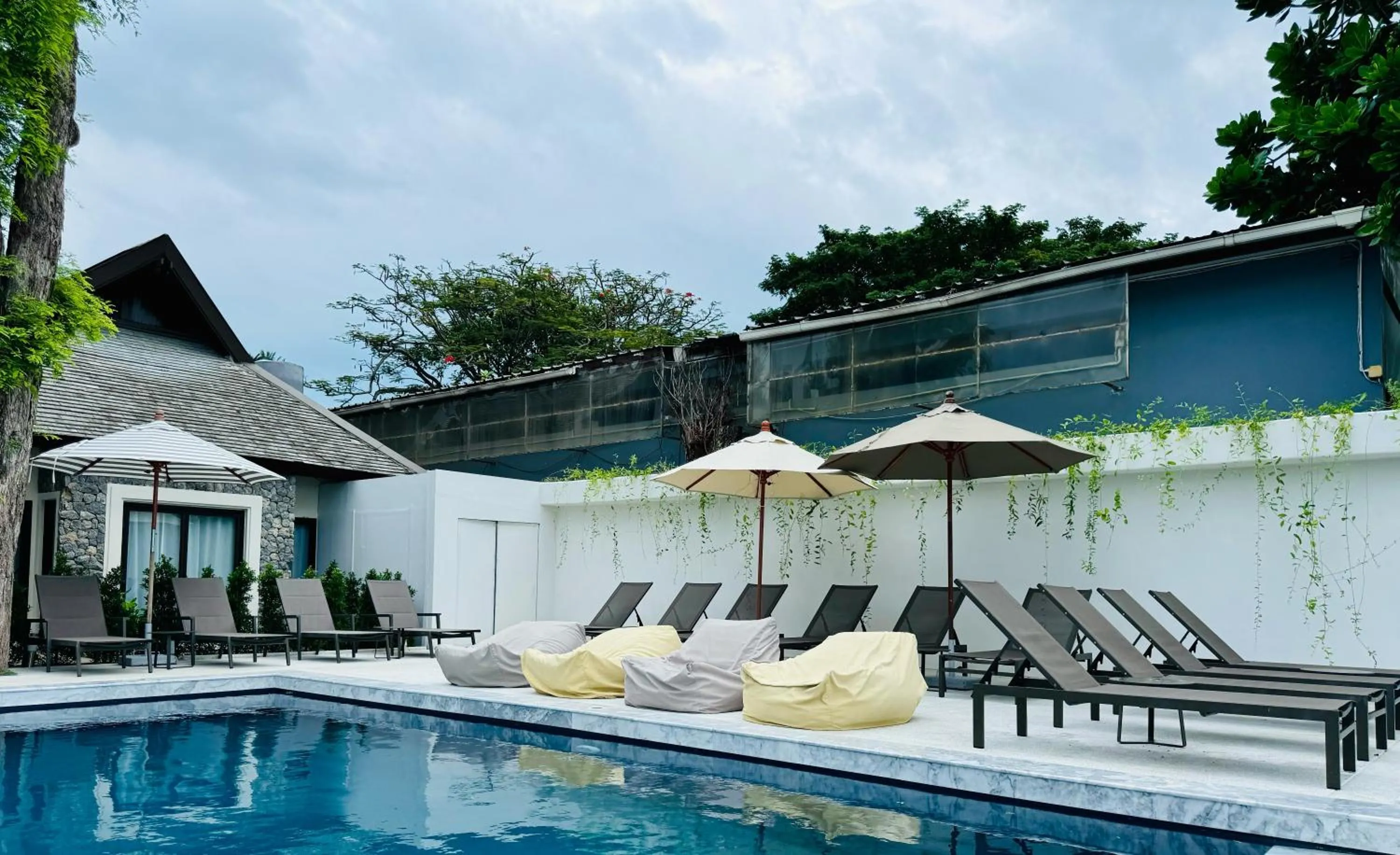 Pool view in Baan Haad Ngam Boutique Resort