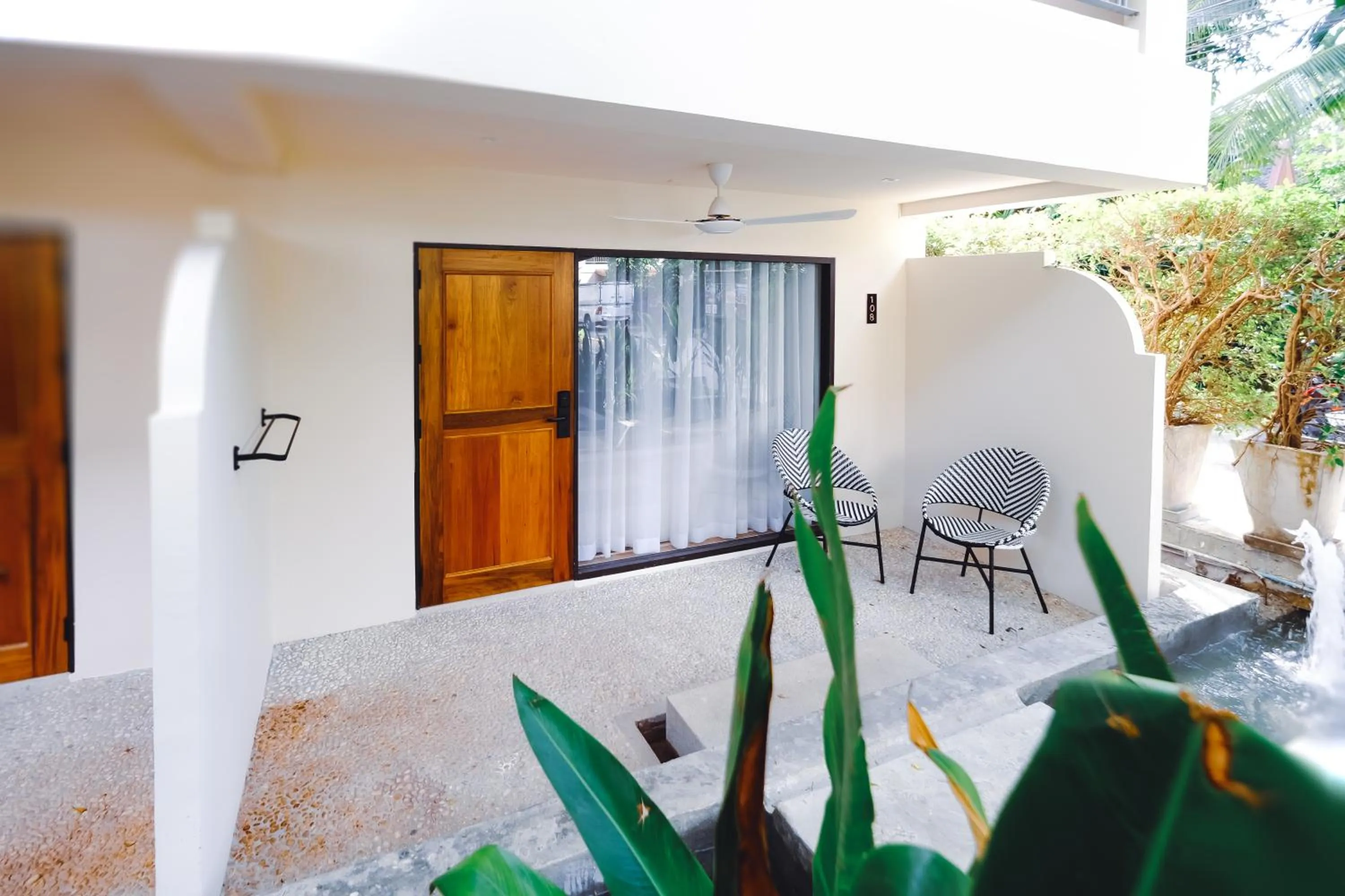 Seating area in Baan Haad Ngam Boutique Resort
