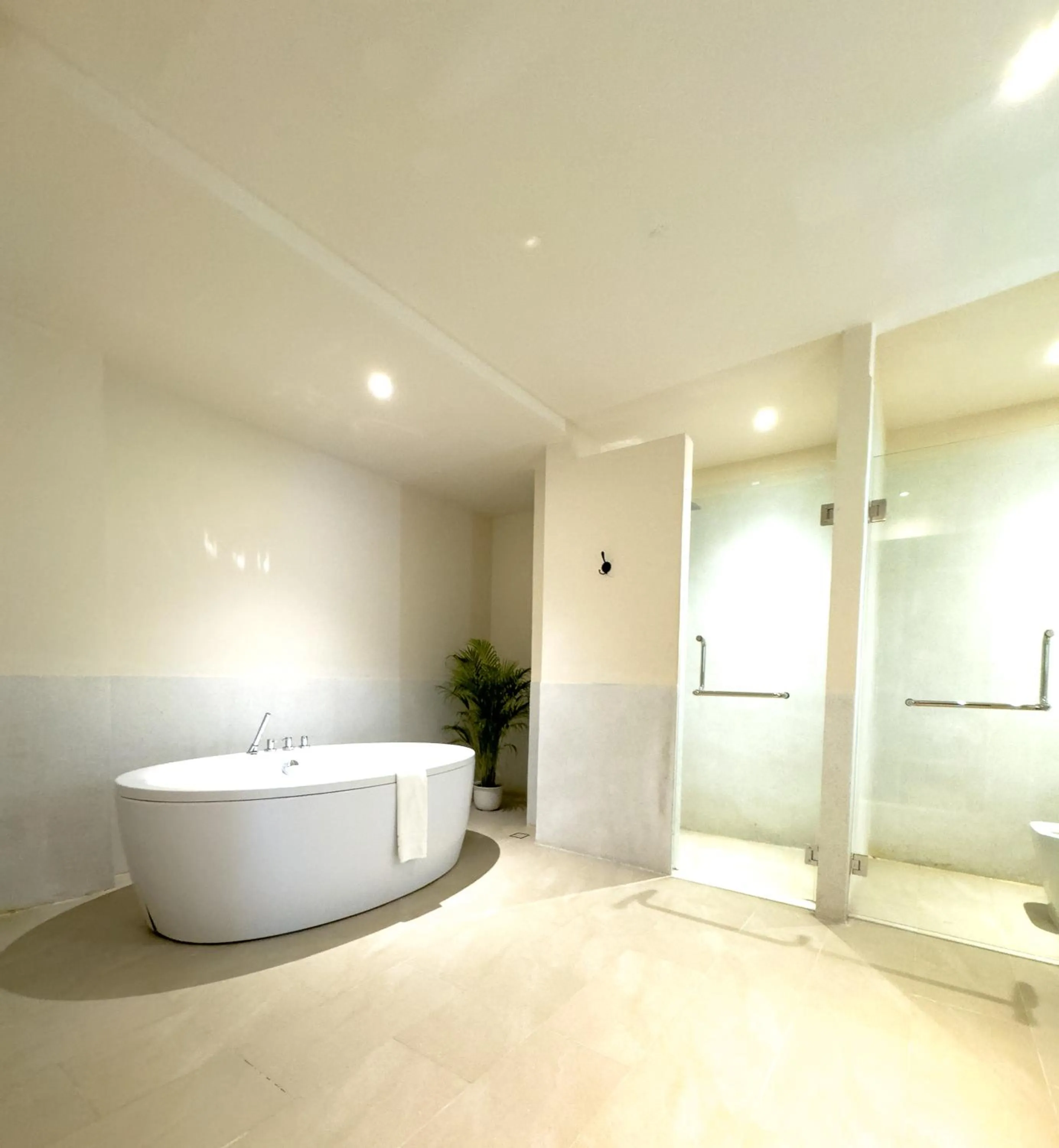 Bathroom in Baan Haad Ngam Boutique Resort