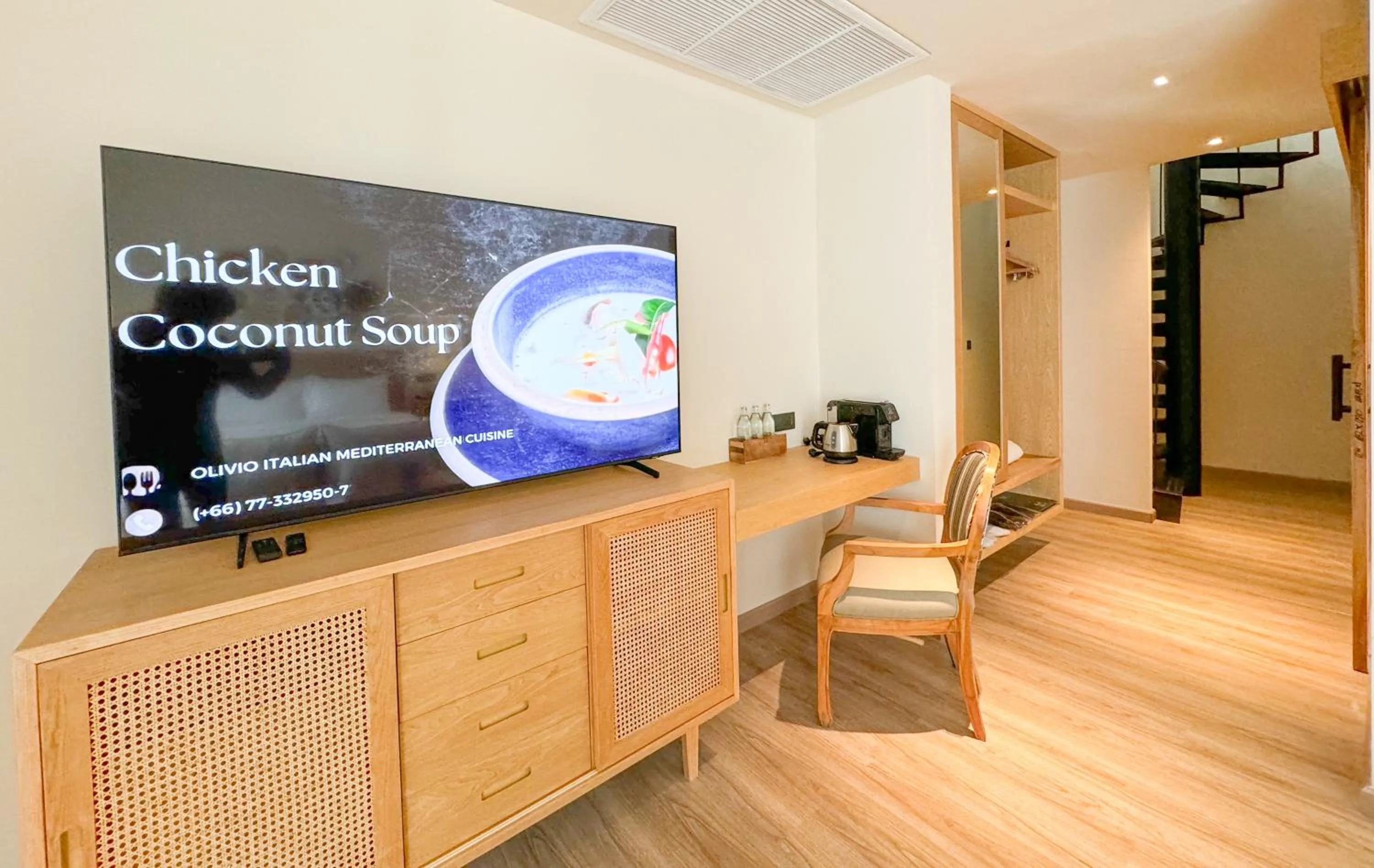 TV and multimedia in Baan Haad Ngam Boutique Resort