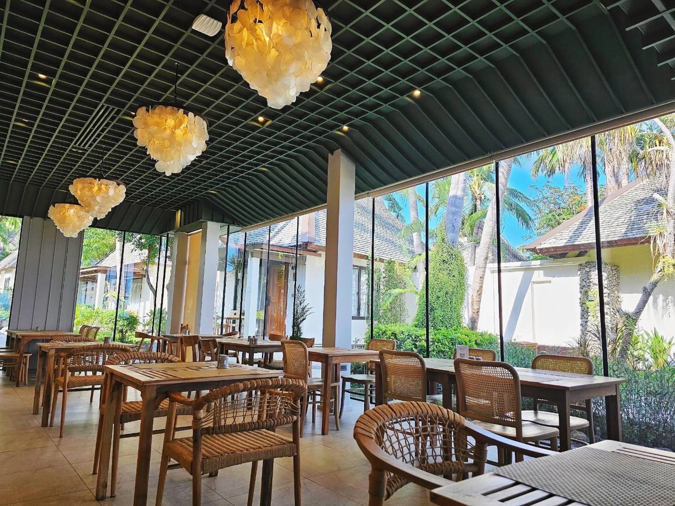 Restaurant/places to eat in Baan Haad Ngam Boutique Resort