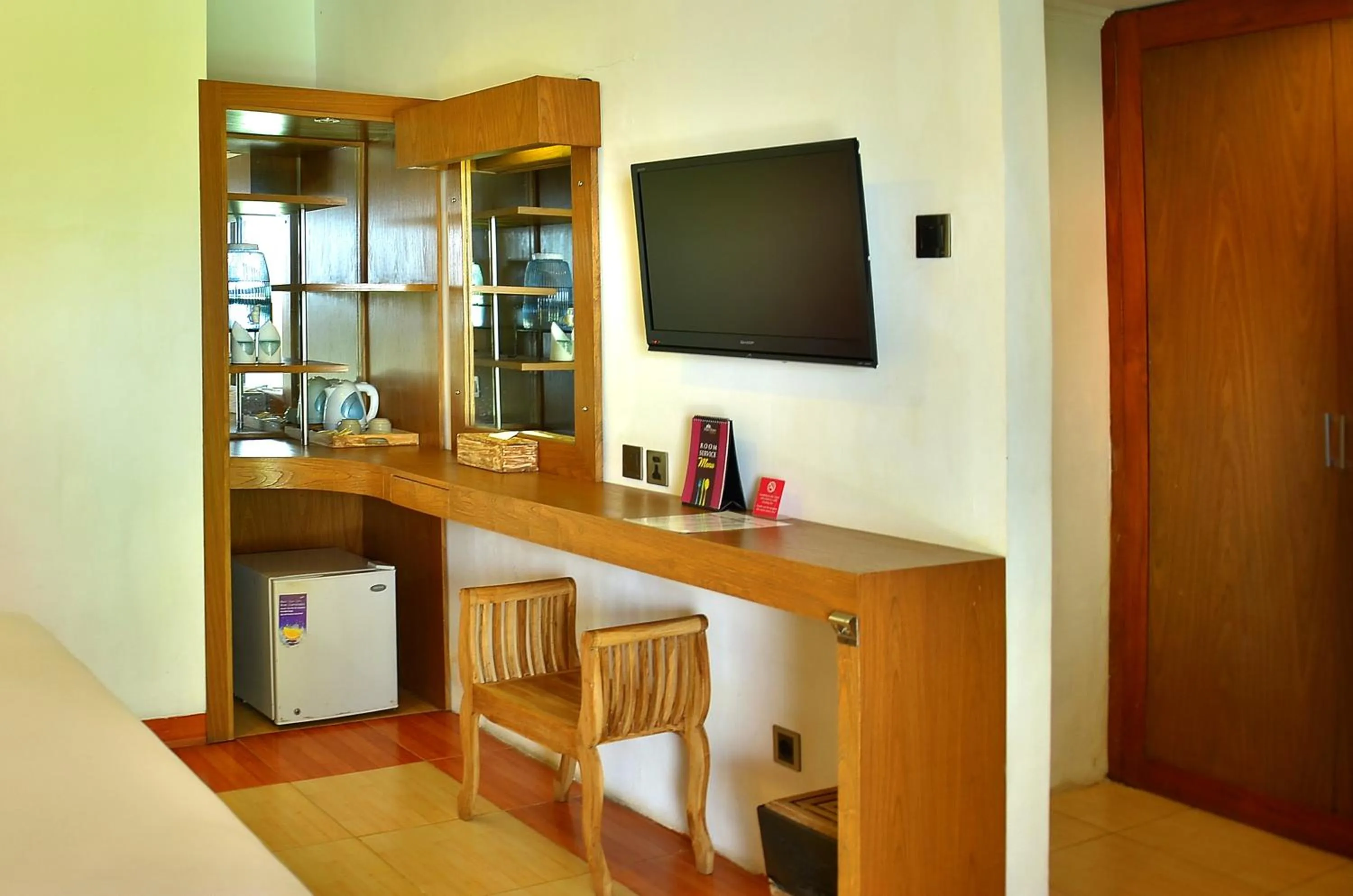 TV and multimedia in Puri Sading Hotel