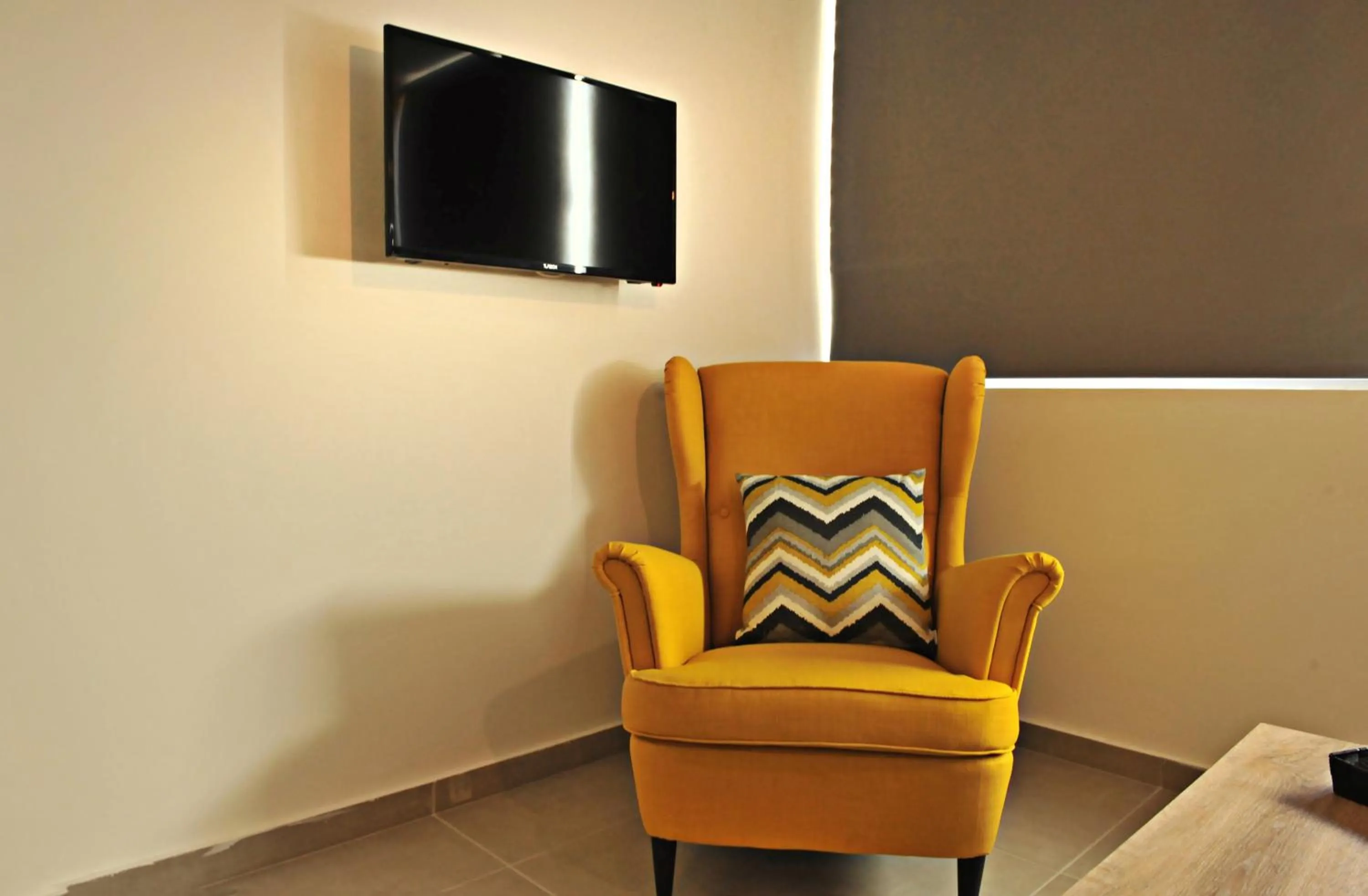 TV and multimedia in The Athenians Modern Apartments