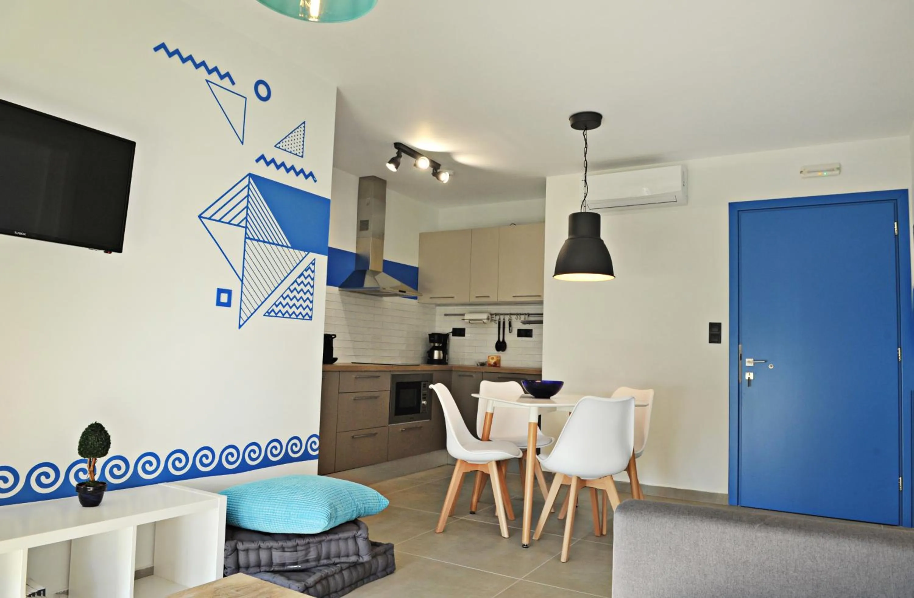 TV and multimedia in The Athenians Modern Apartments