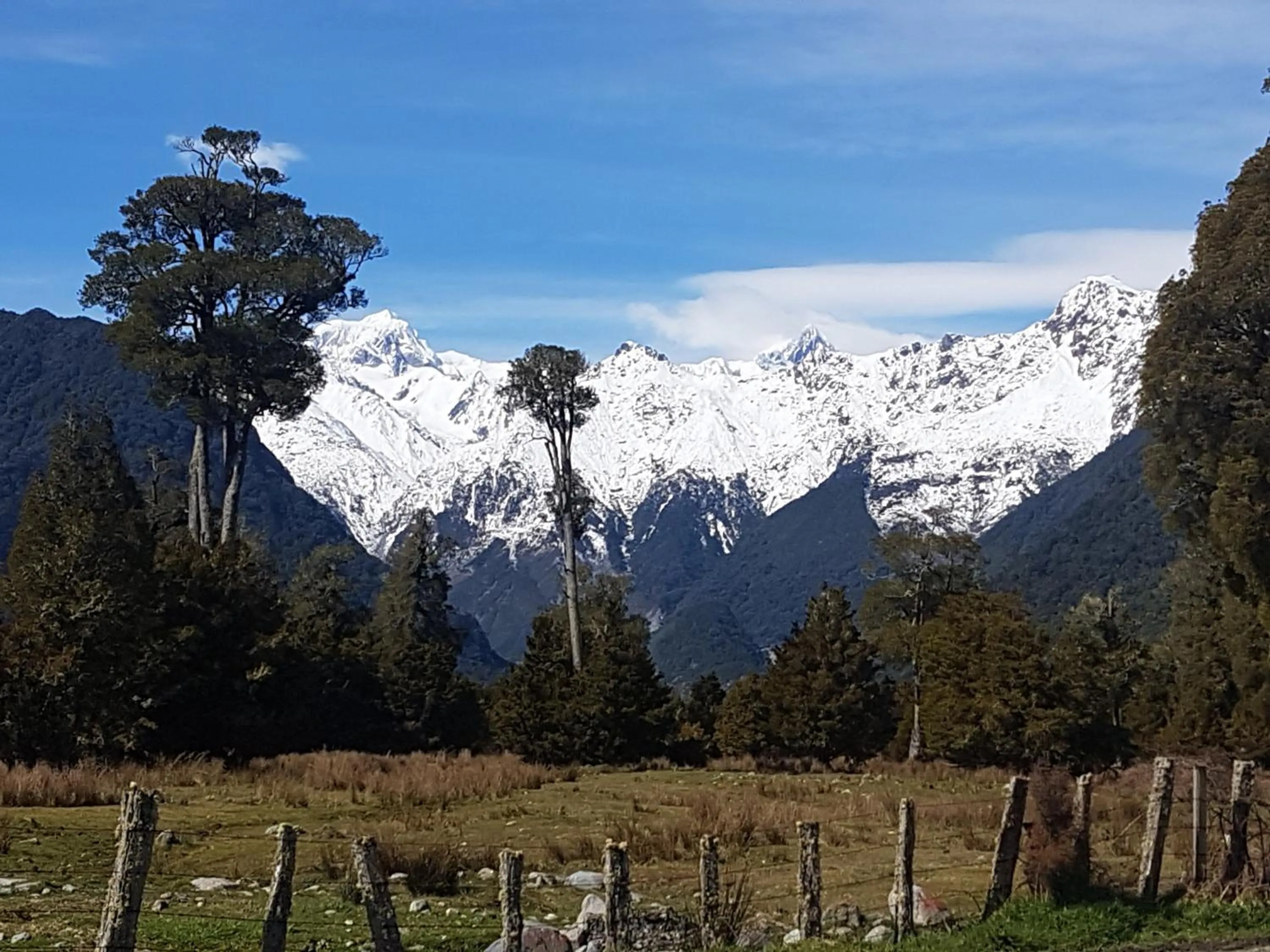 Mountain view in Mt Cook View Motel - Fox Glacier