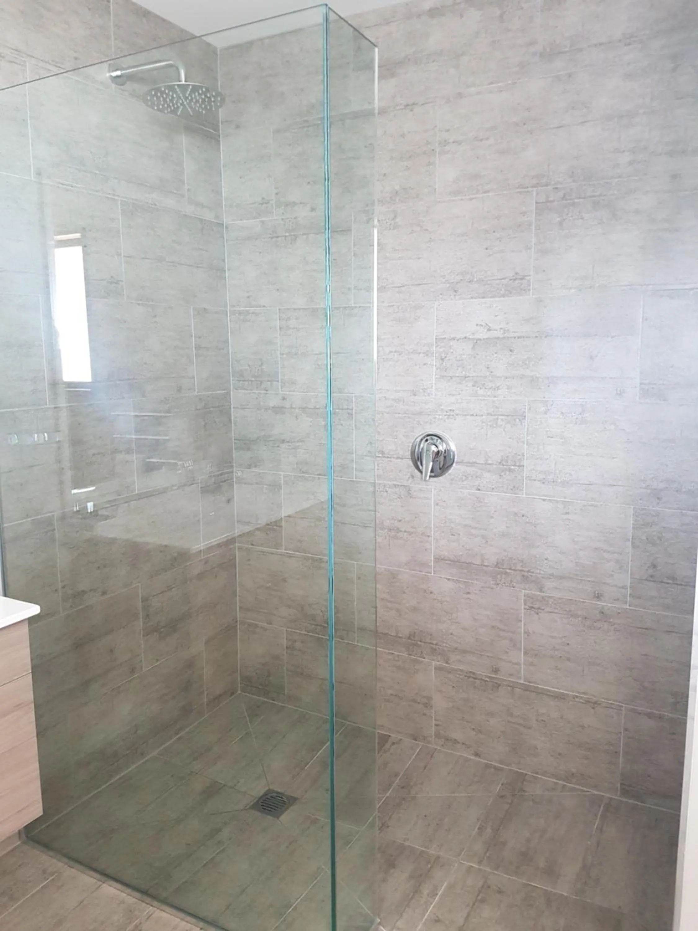 Shower in Mt Cook View Motel - Fox Glacier