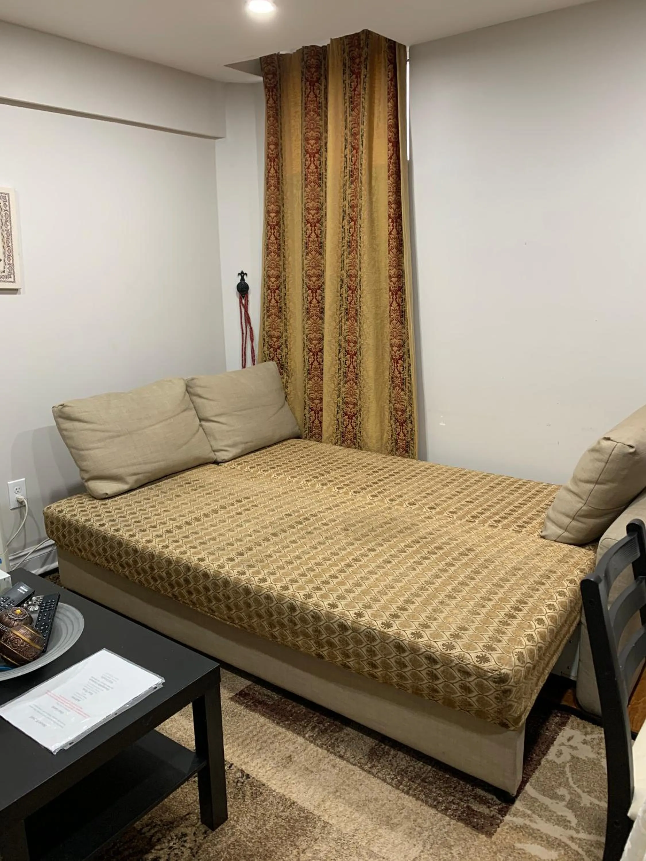 Clean, Beautiful & Modern 2 bedroom apartment