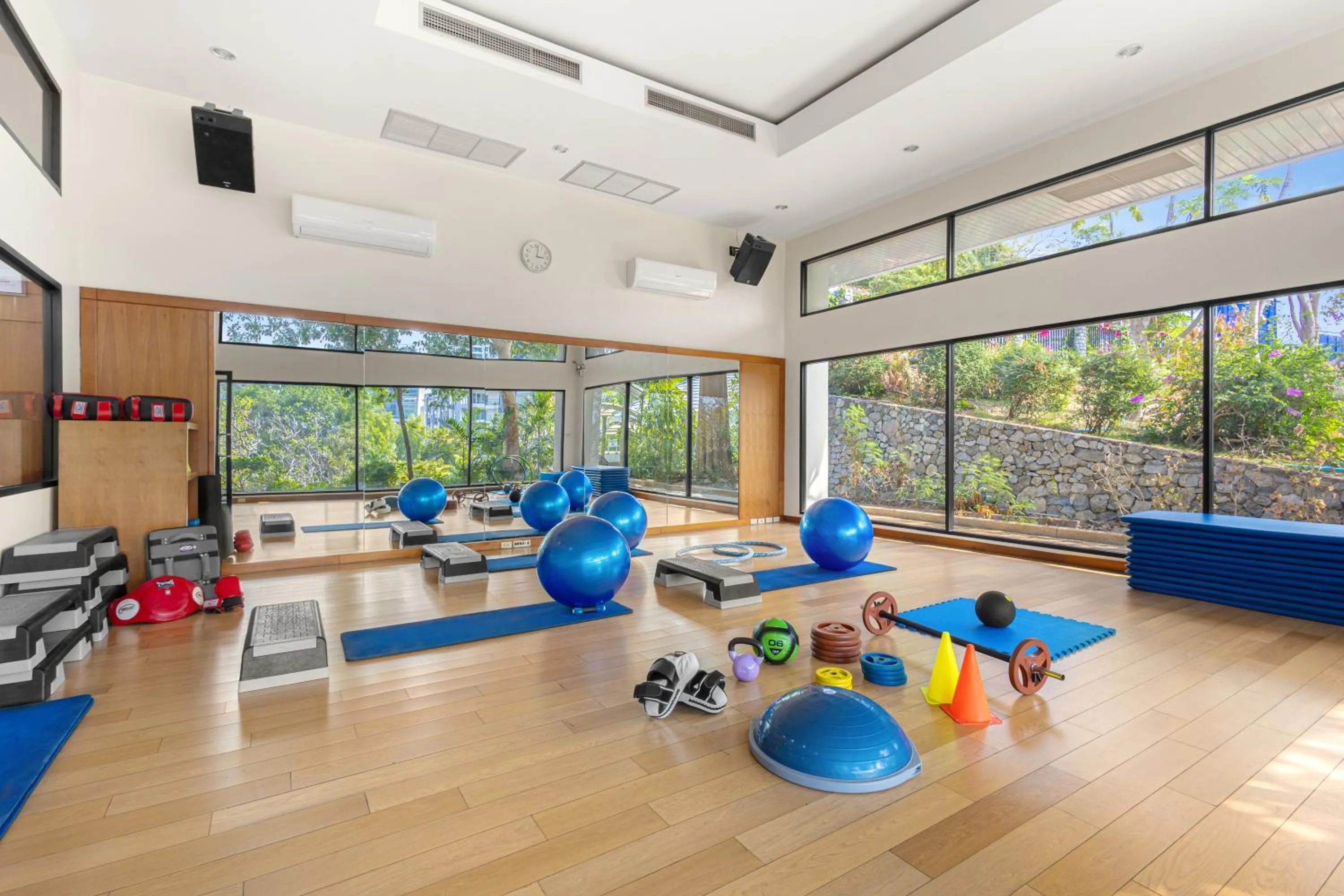 Activities in Royal Cliff Beach Hotel Pattaya