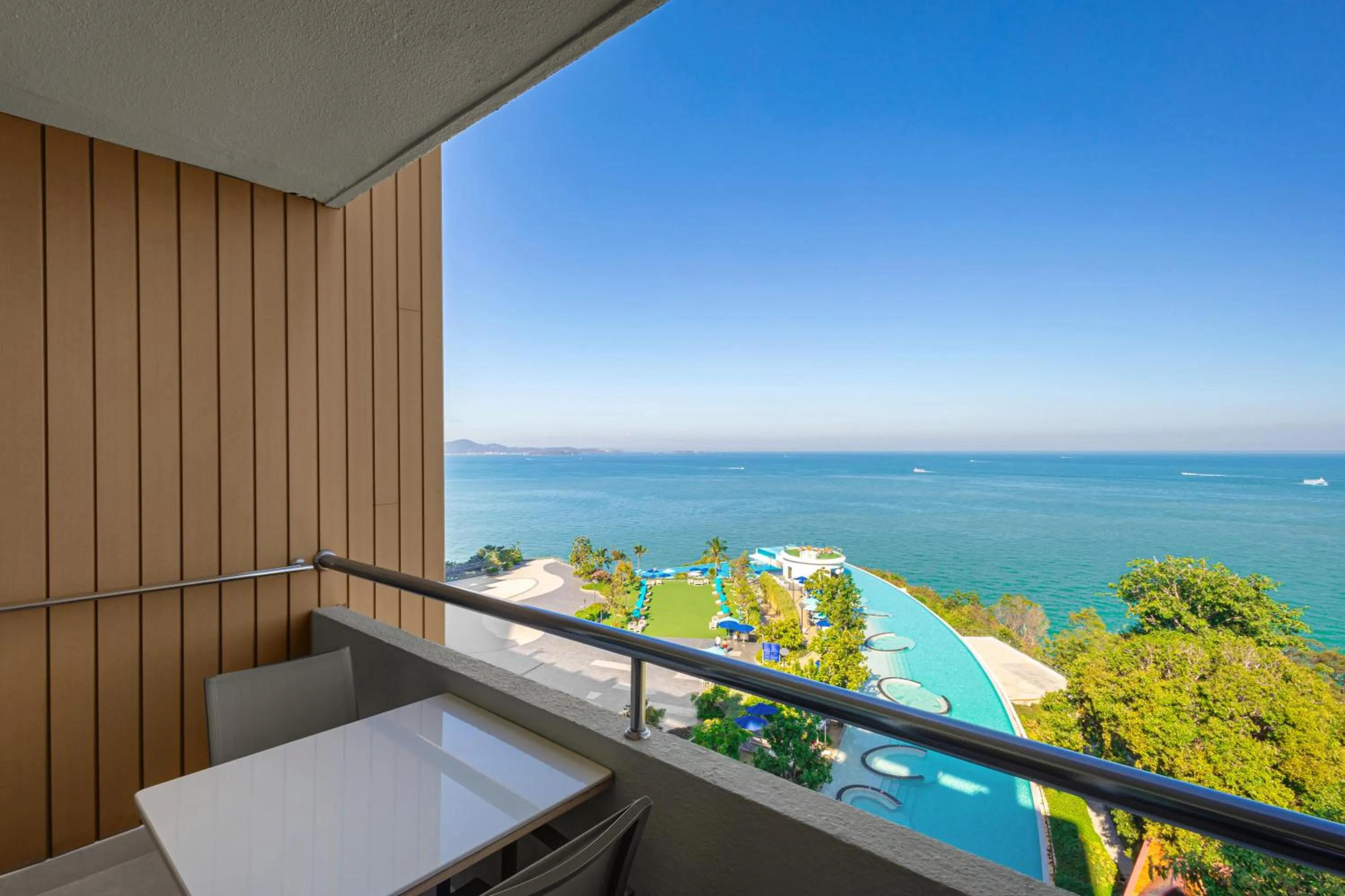 View (from property/room) in Royal Cliff Beach Hotel Pattaya