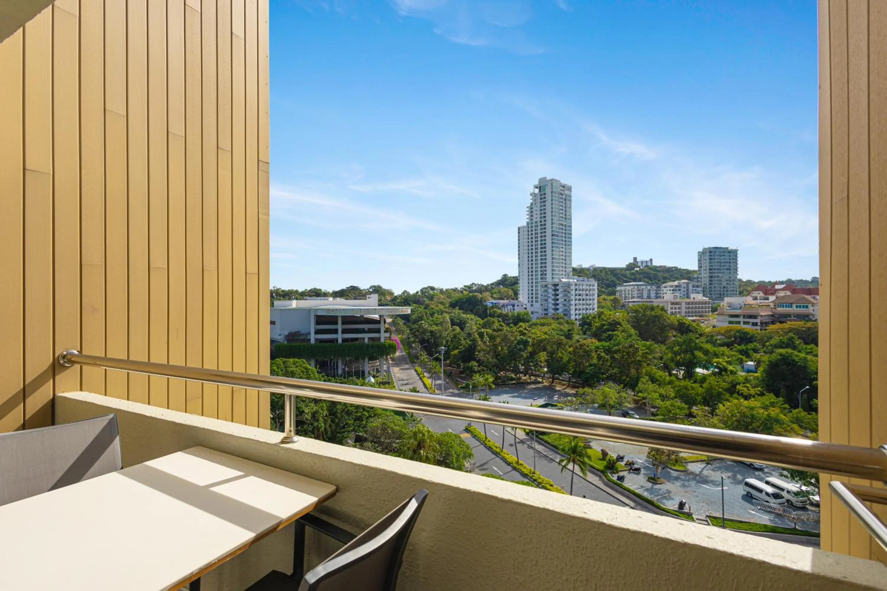 Balcony/Terrace in Royal Cliff Beach Hotel Pattaya