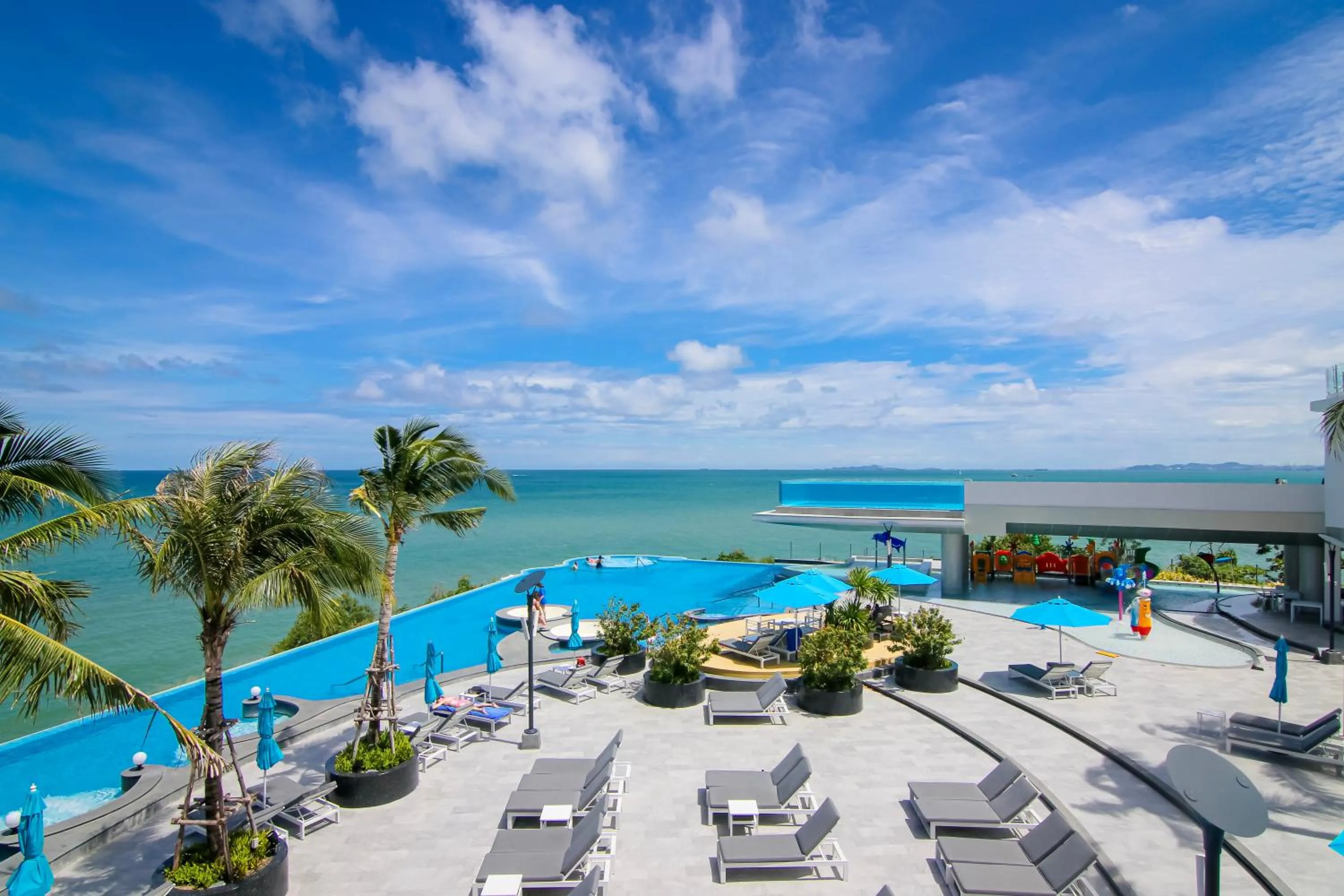 Day in Royal Cliff Beach Hotel Pattaya