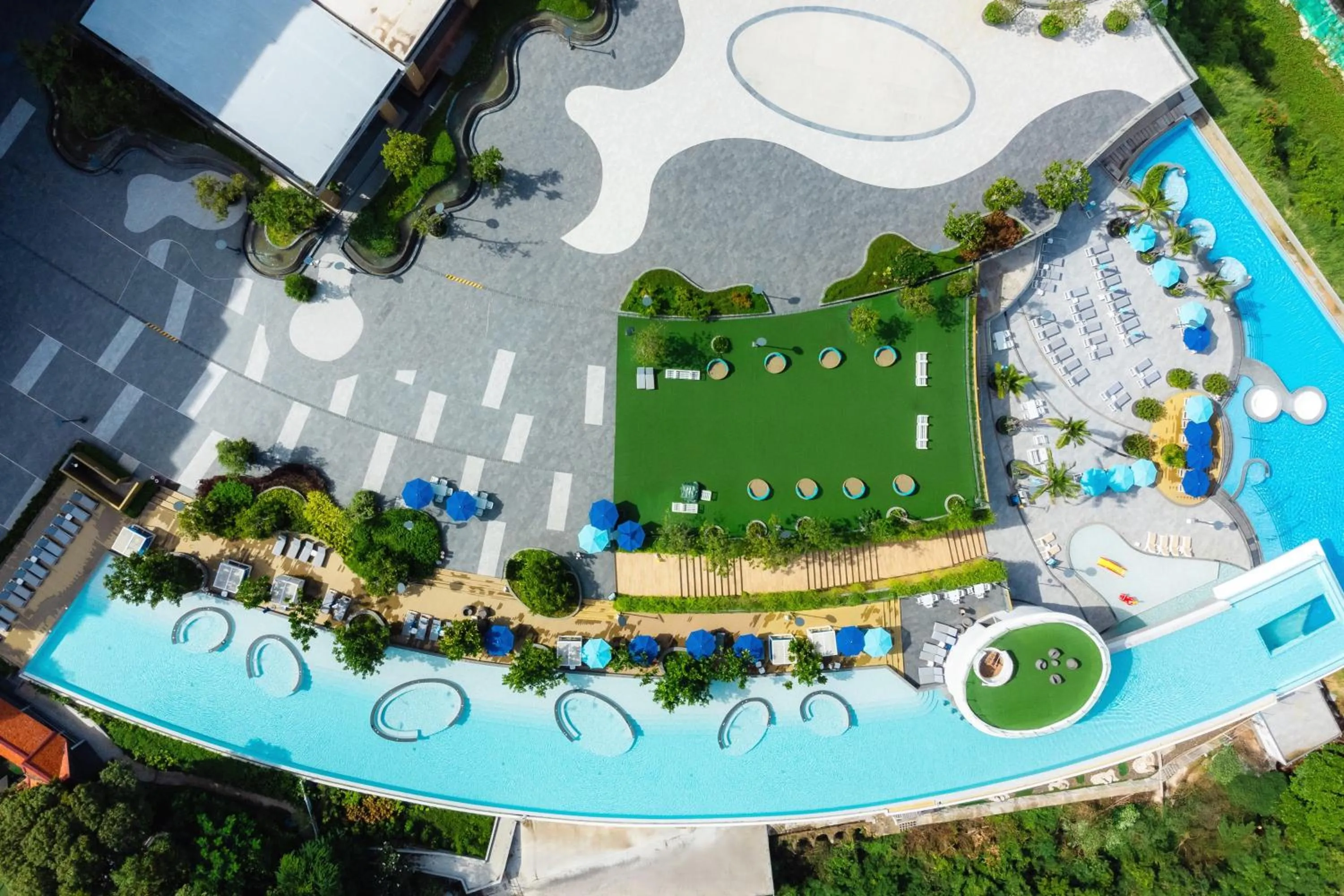 Day in Royal Cliff Beach Hotel Pattaya