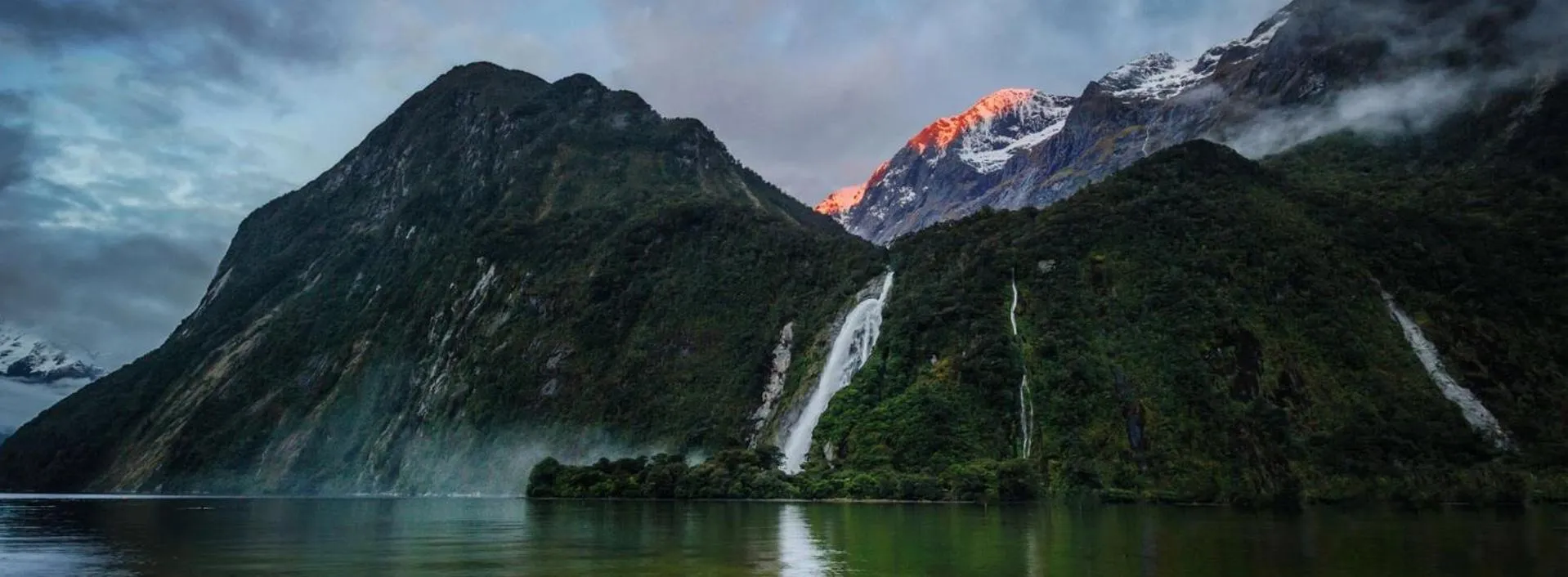 Te Anau Manapouri Lake Hotel