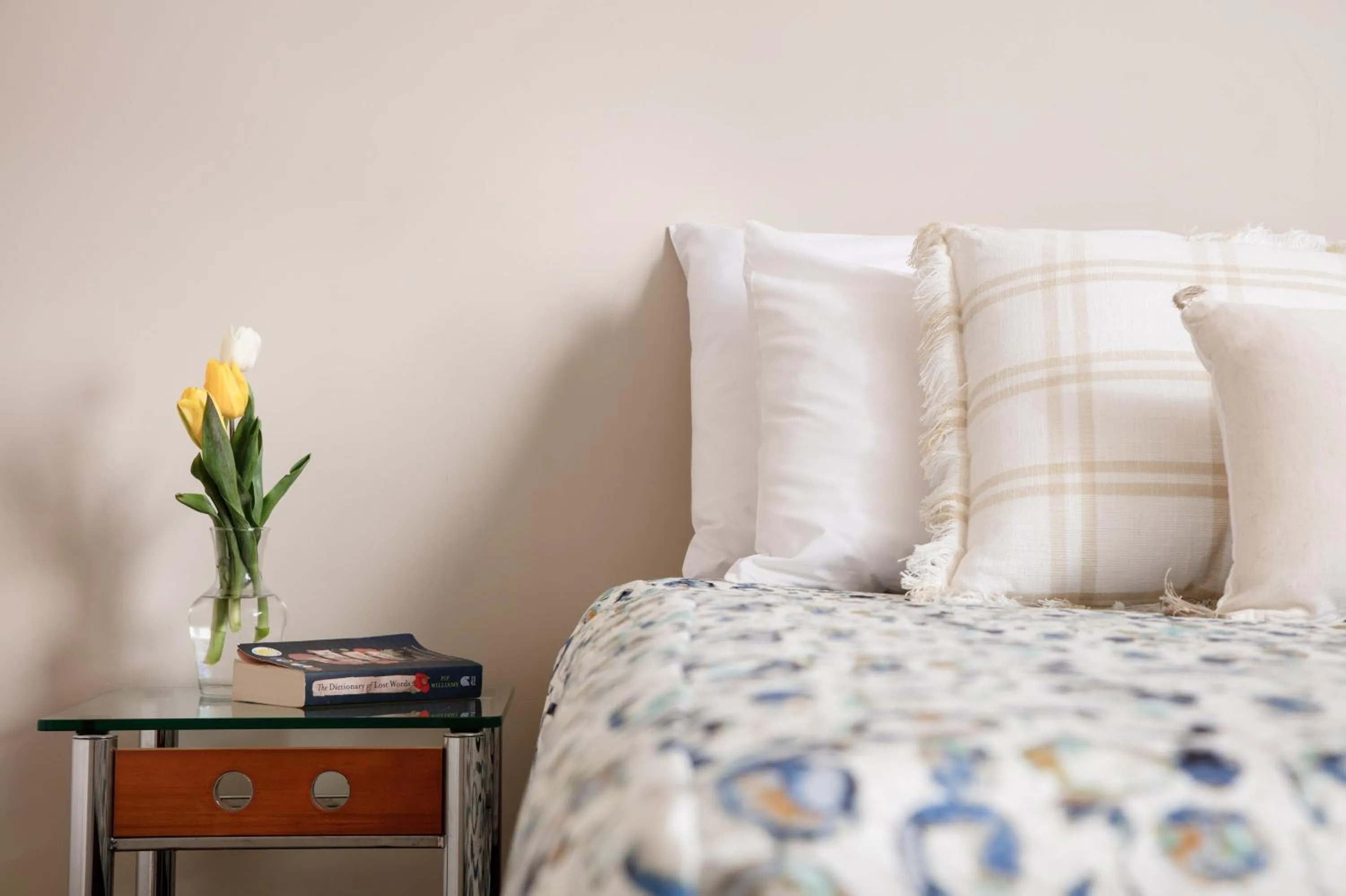 Bed in Ocean Beach Wainui