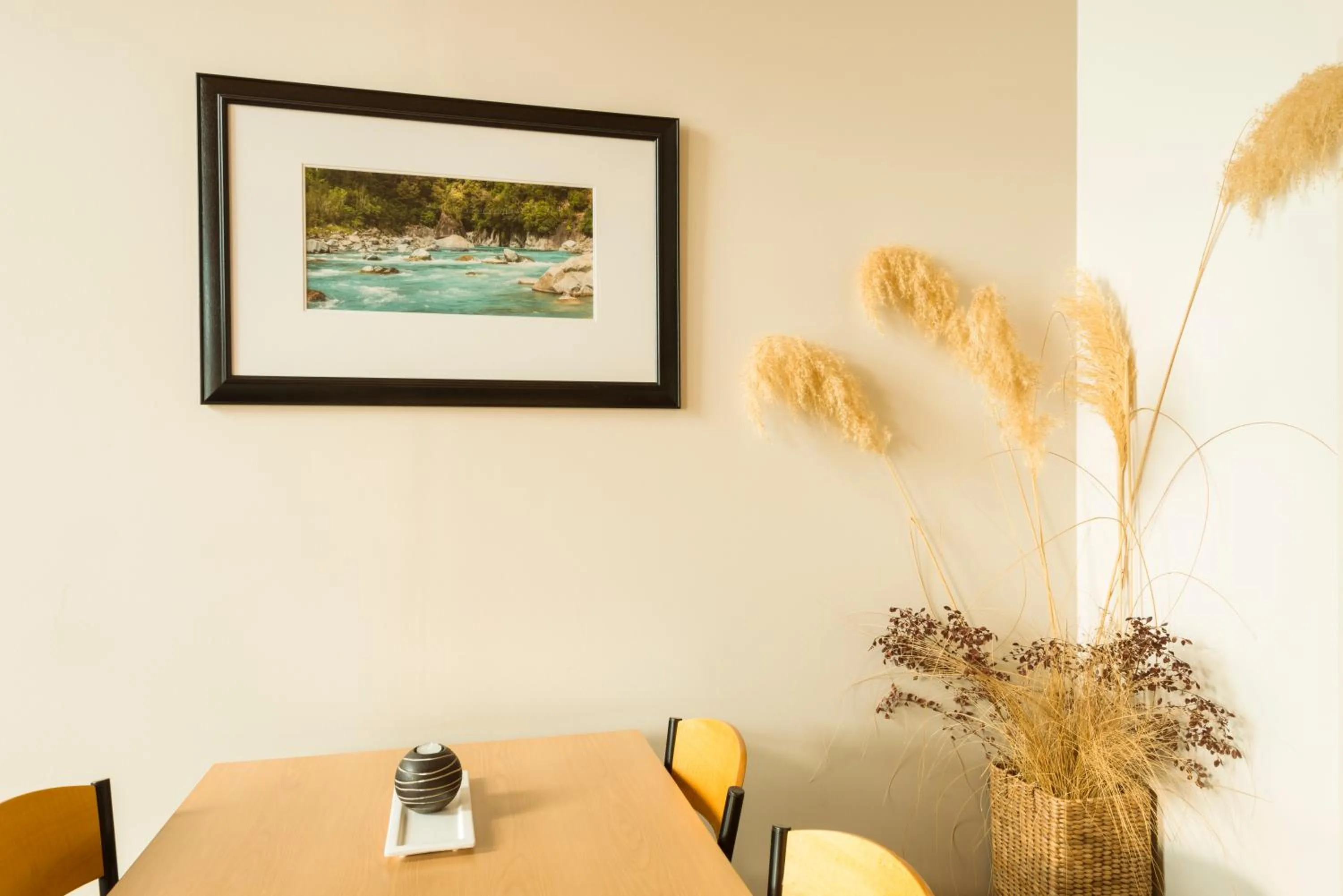 Dining area in Glenfern Villas