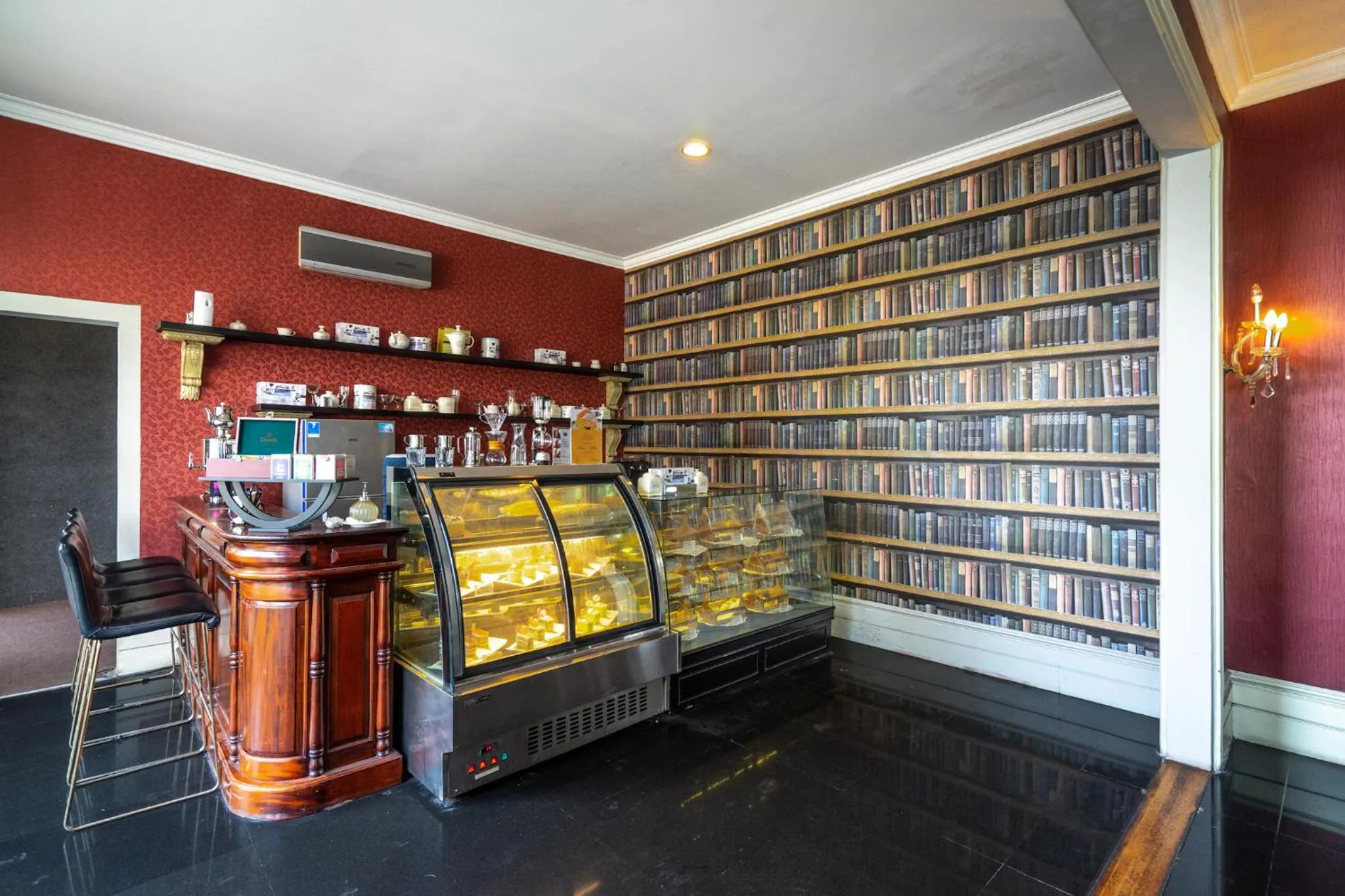 Food and drinks in GH Universal Hotel Bandung