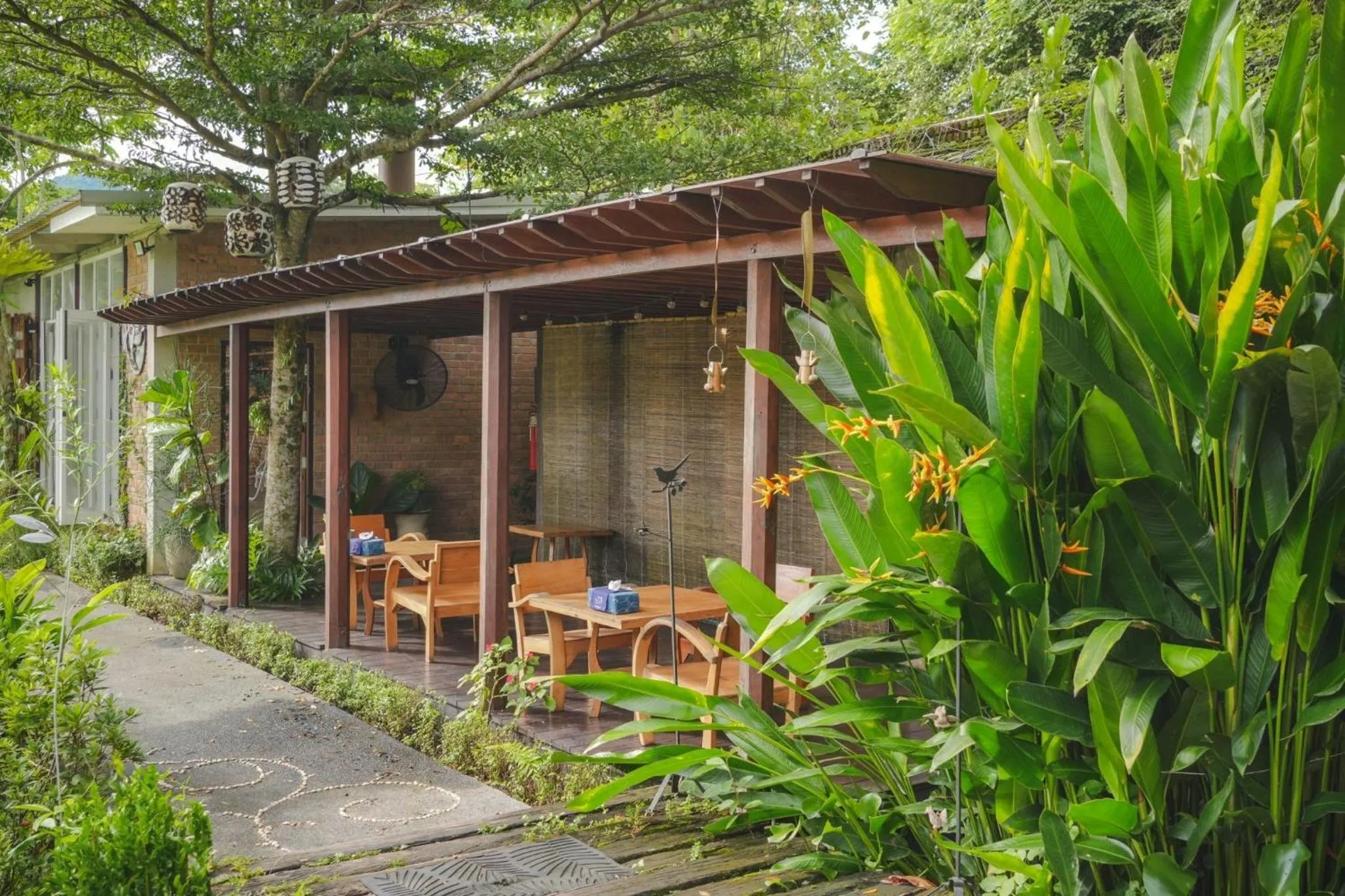 Restaurant/places to eat in Proud Phu Fah Maerim Resort