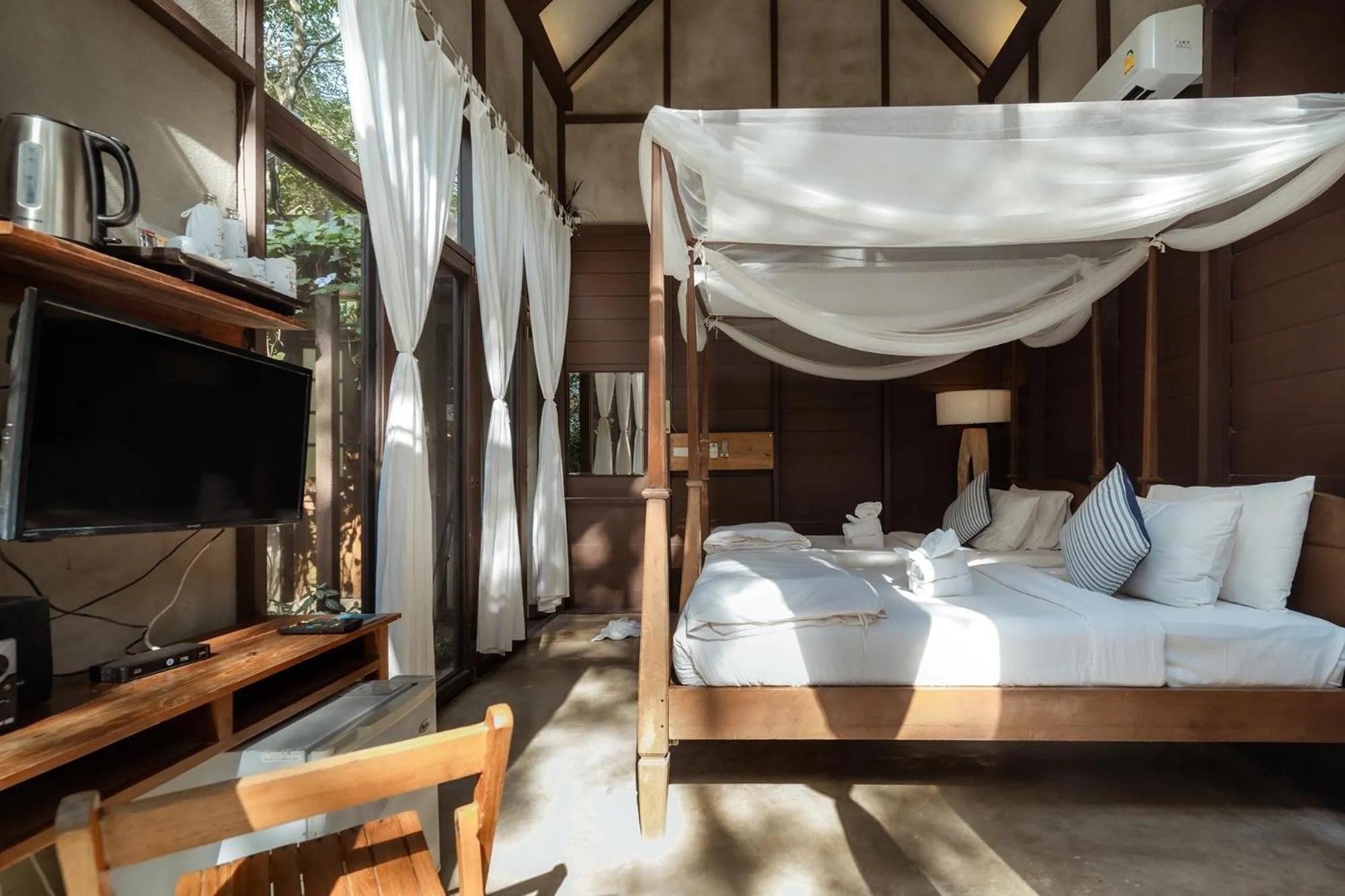 Photo of the whole room, Bed in Proud Phu Fah Maerim Resort