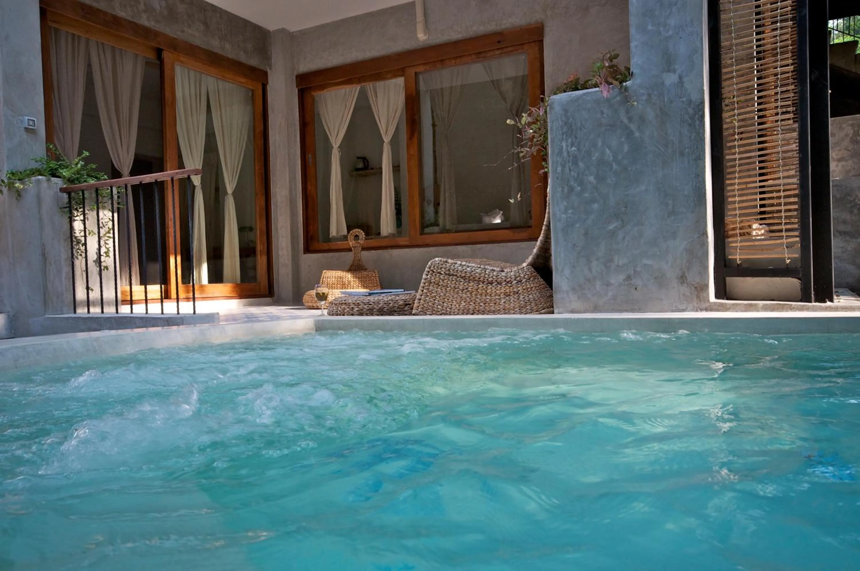 Swimming pool in Proud Phu Fah Maerim Resort