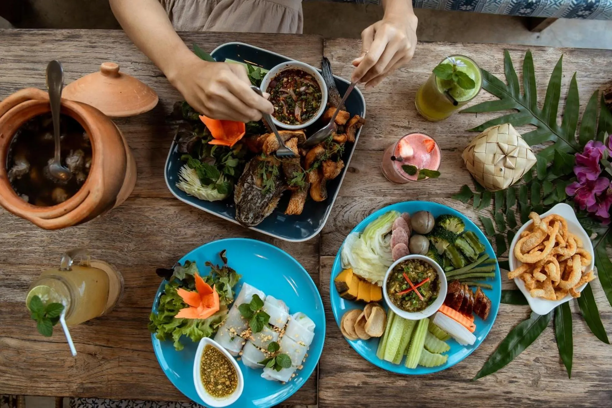 Restaurant/places to eat in Proud Phu Fah Maerim Resort