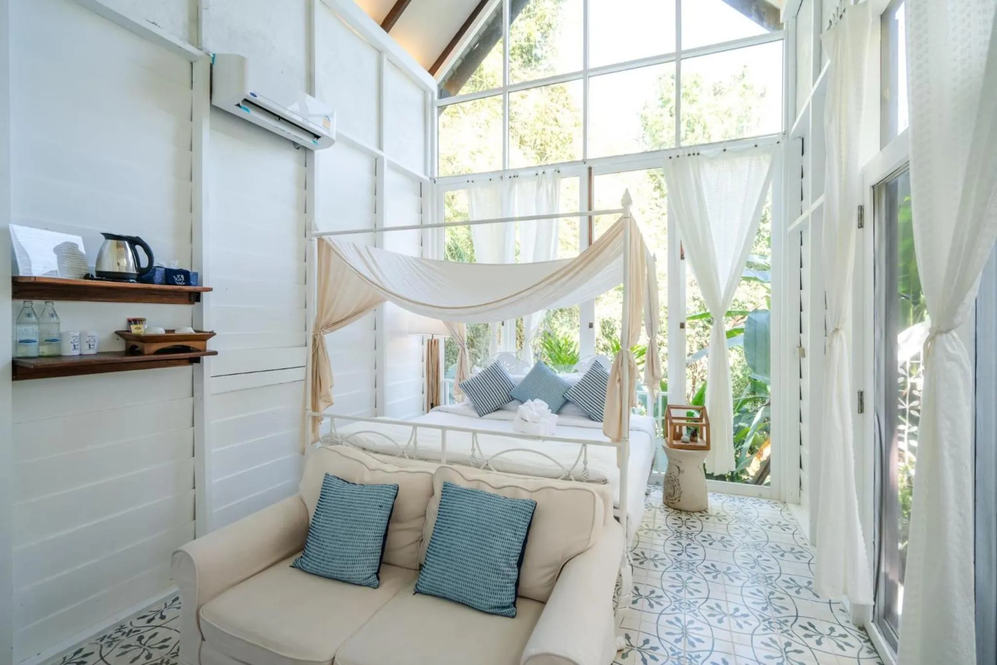 Bed in Proud Phu Fah Maerim Resort