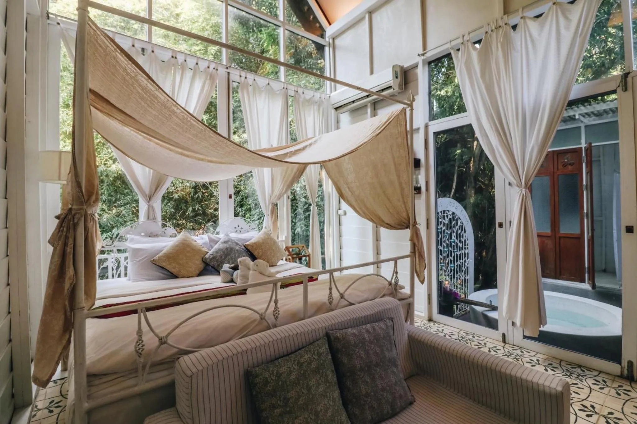 Bed in Proud Phu Fah Maerim Resort