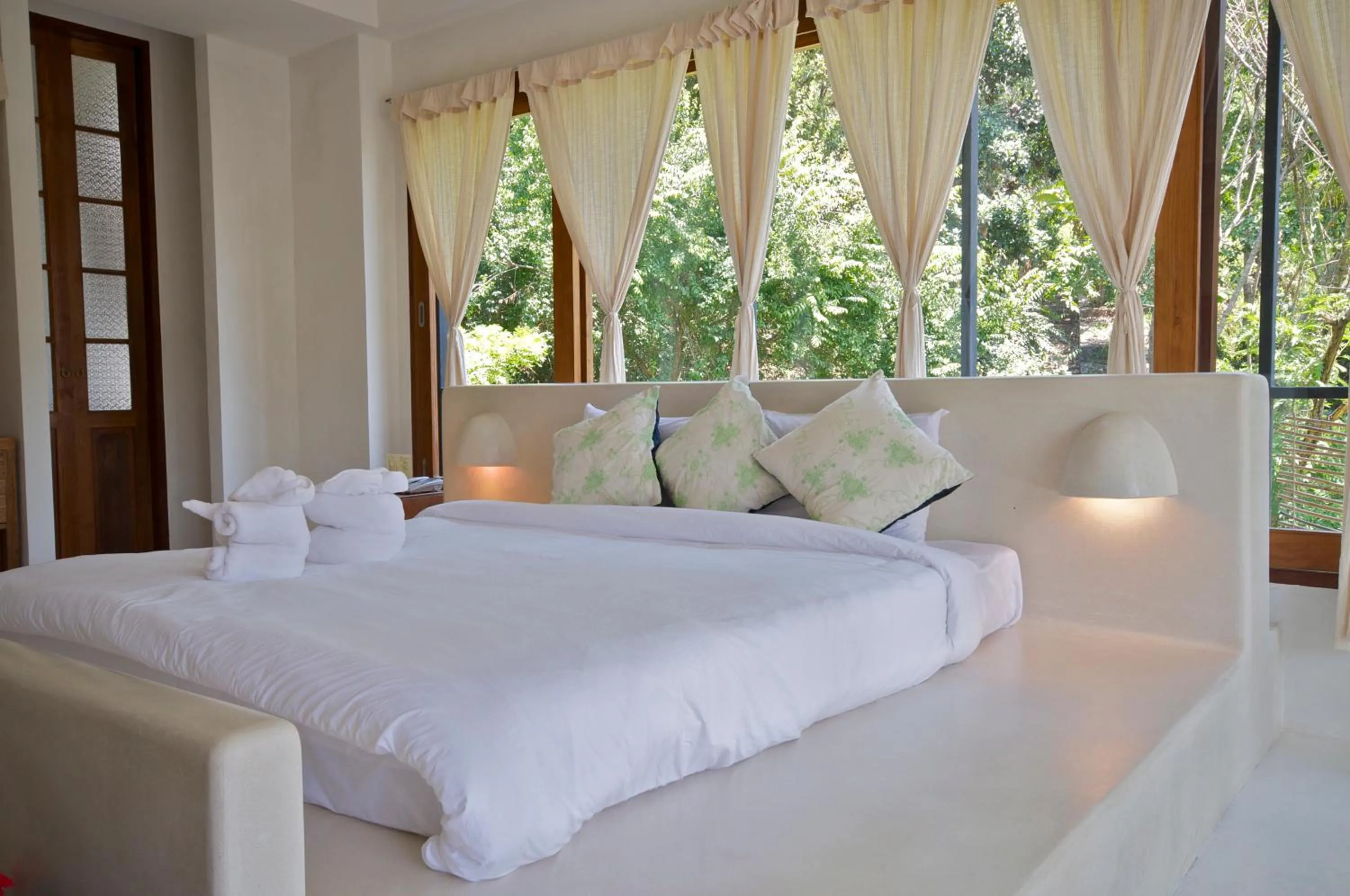 Bed in Proud Phu Fah Maerim Resort