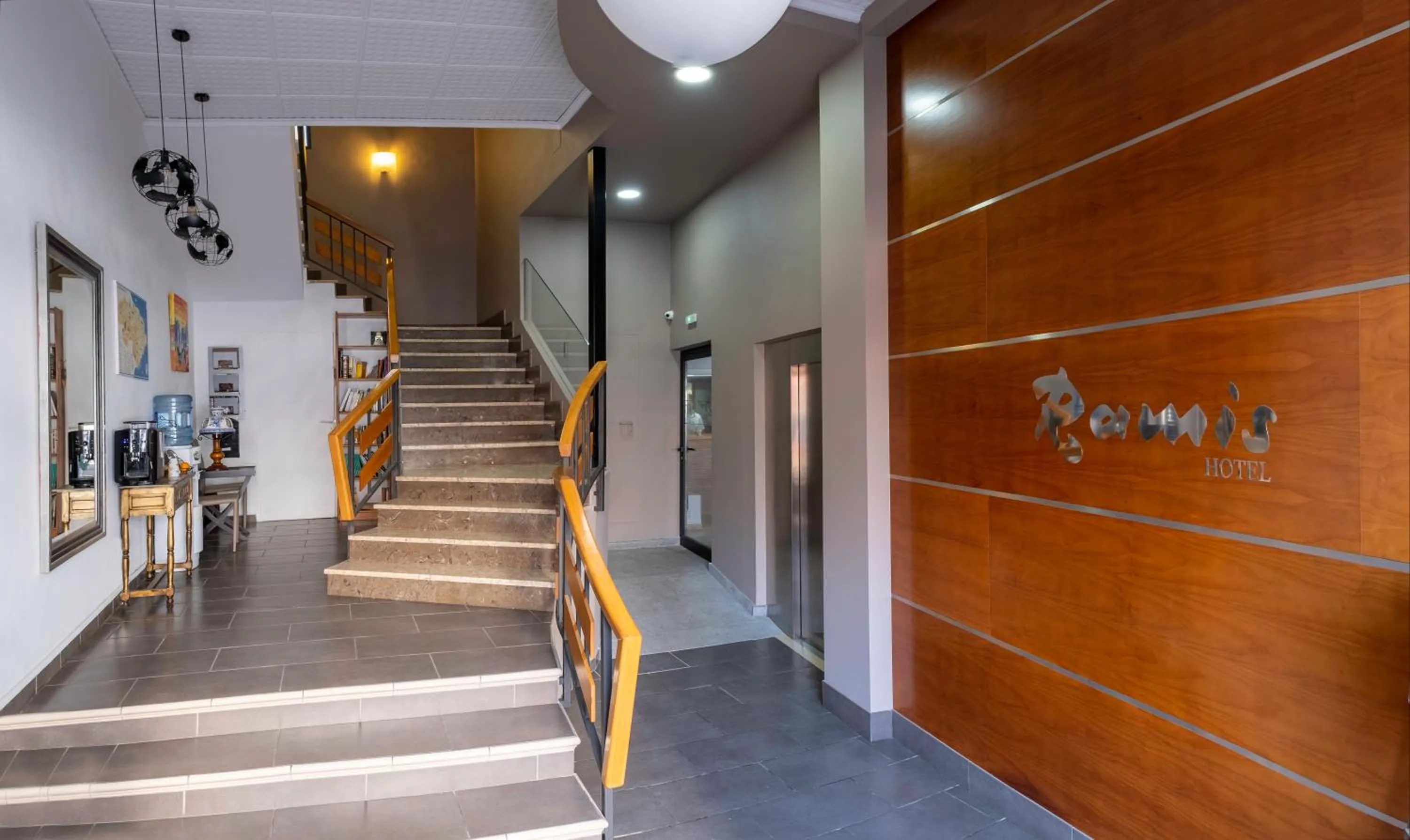 Facade/entrance in Hotel Ramis fundado en 1969