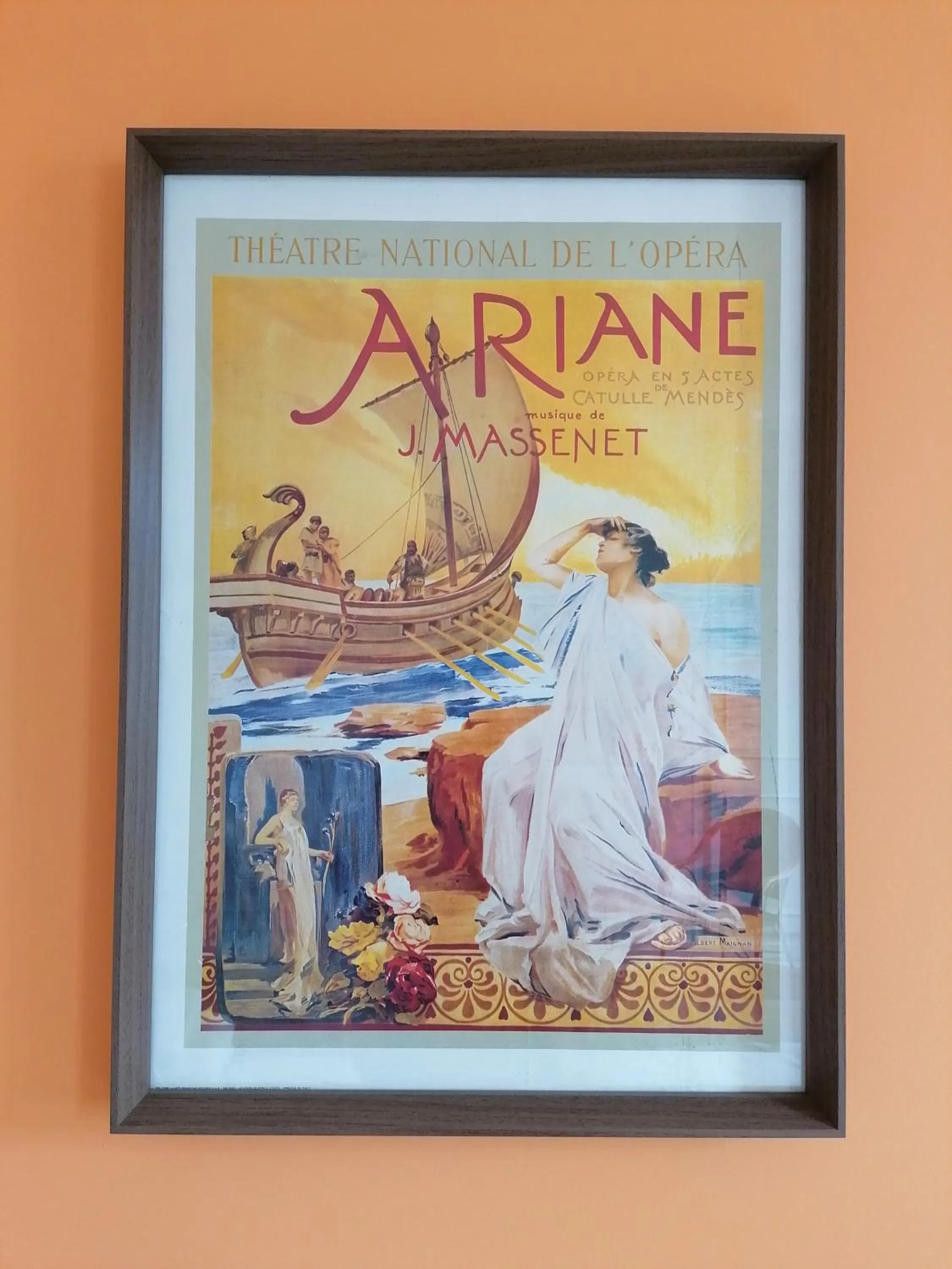 Decorative detail in Au Puy Des Vérités