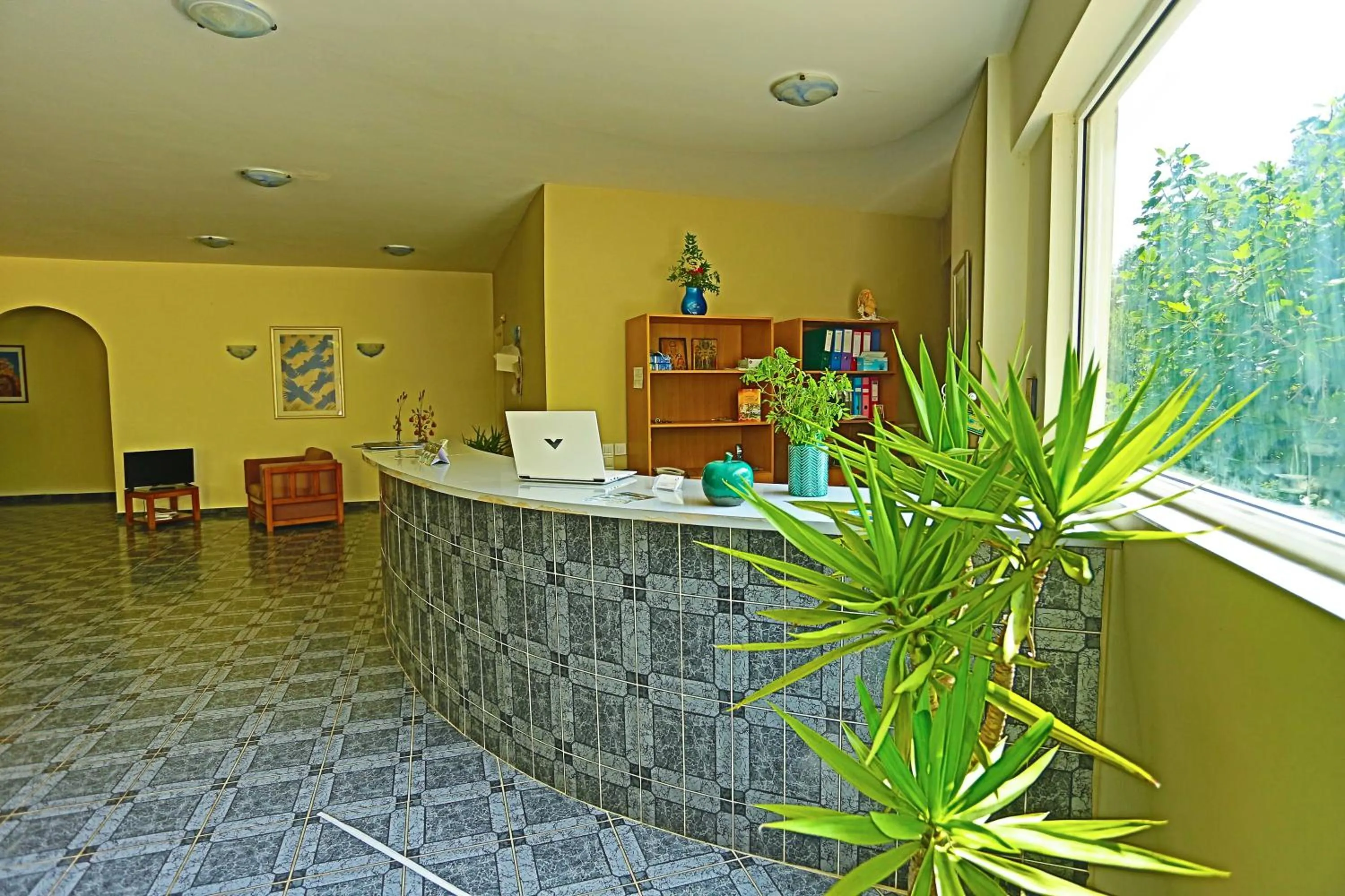 Amfitriti Hotel & Studios