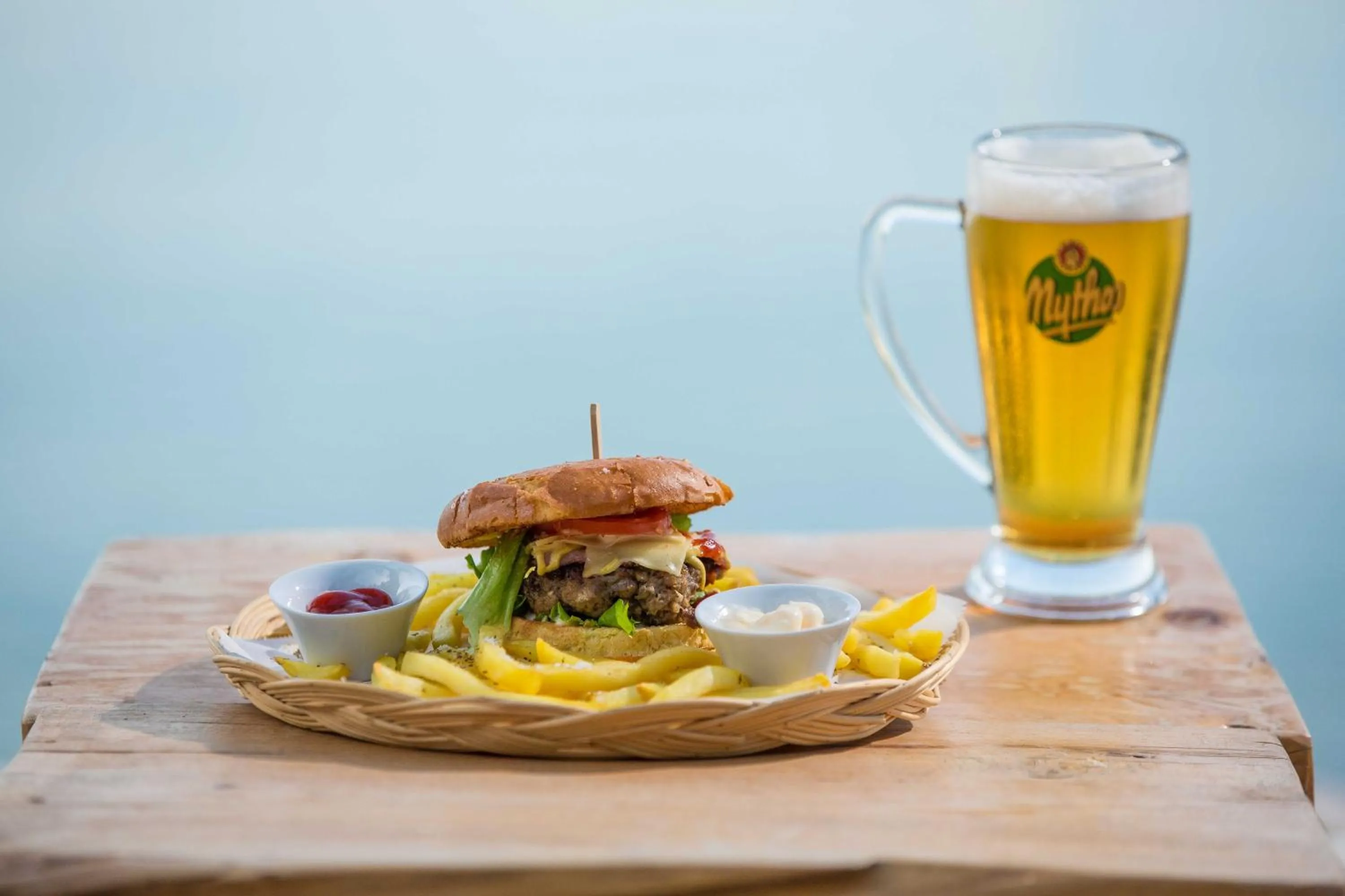 Amfitriti Hotel & Studios