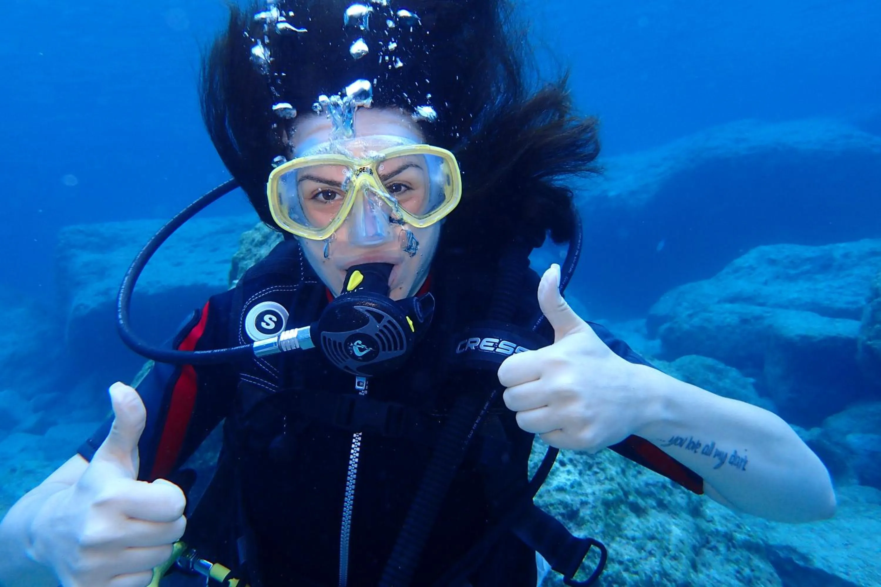 Amfitriti Hotel & Studios