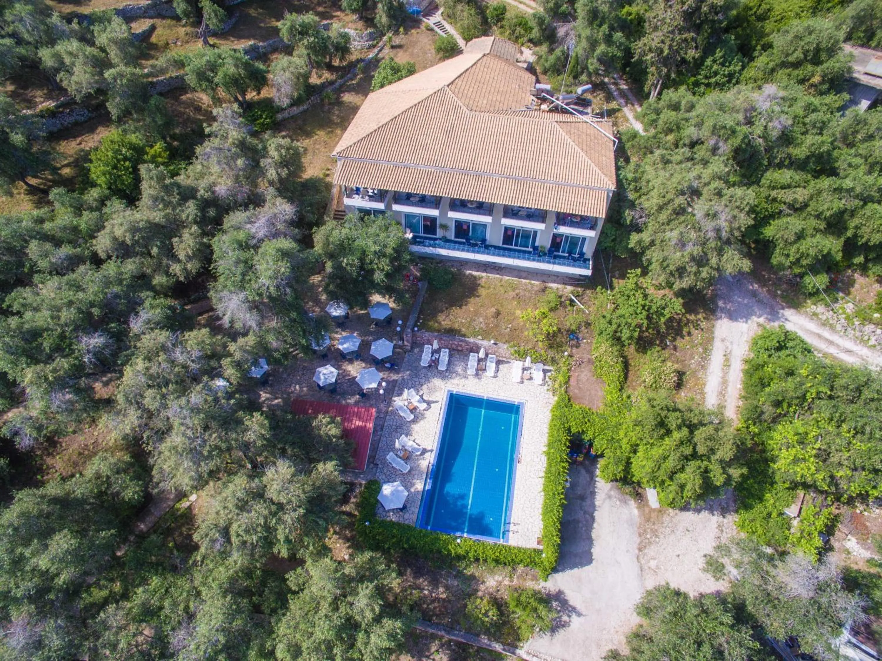 Amfitriti Hotel & Studios