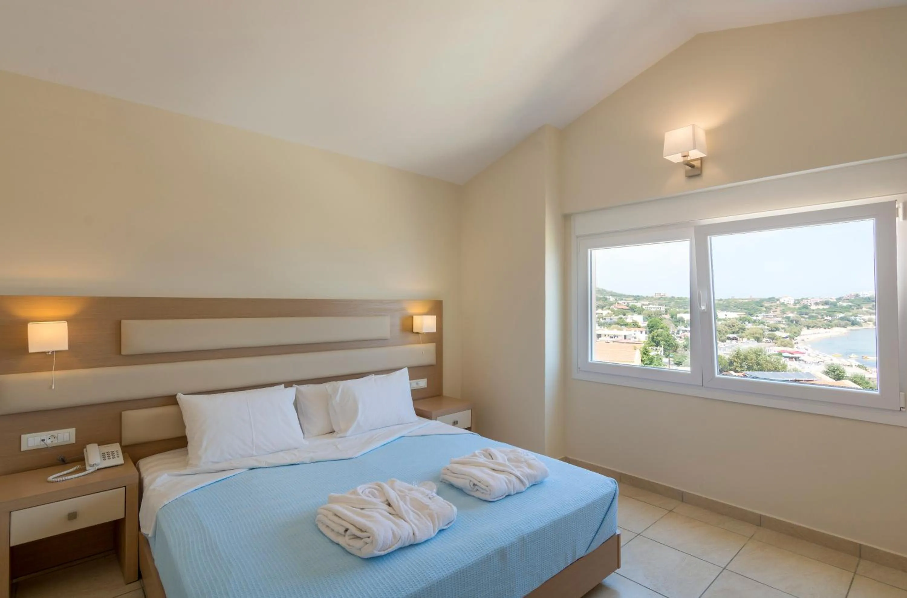 Bedroom, Bed in Sea View Resorts & Spa