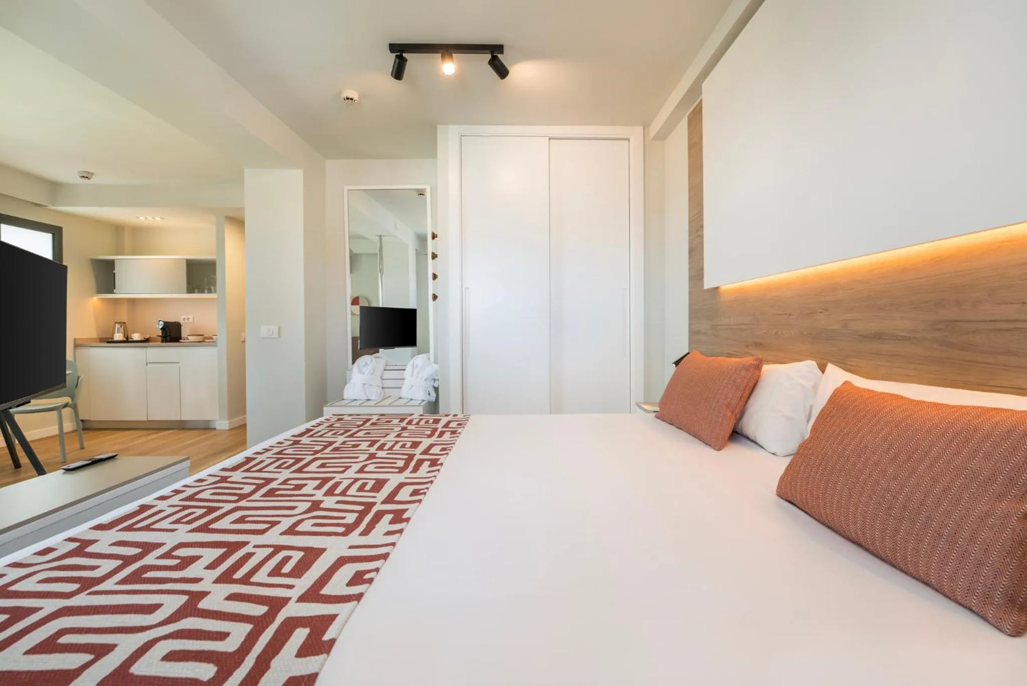 Bed in Hotel LIVVO Anamar Suites