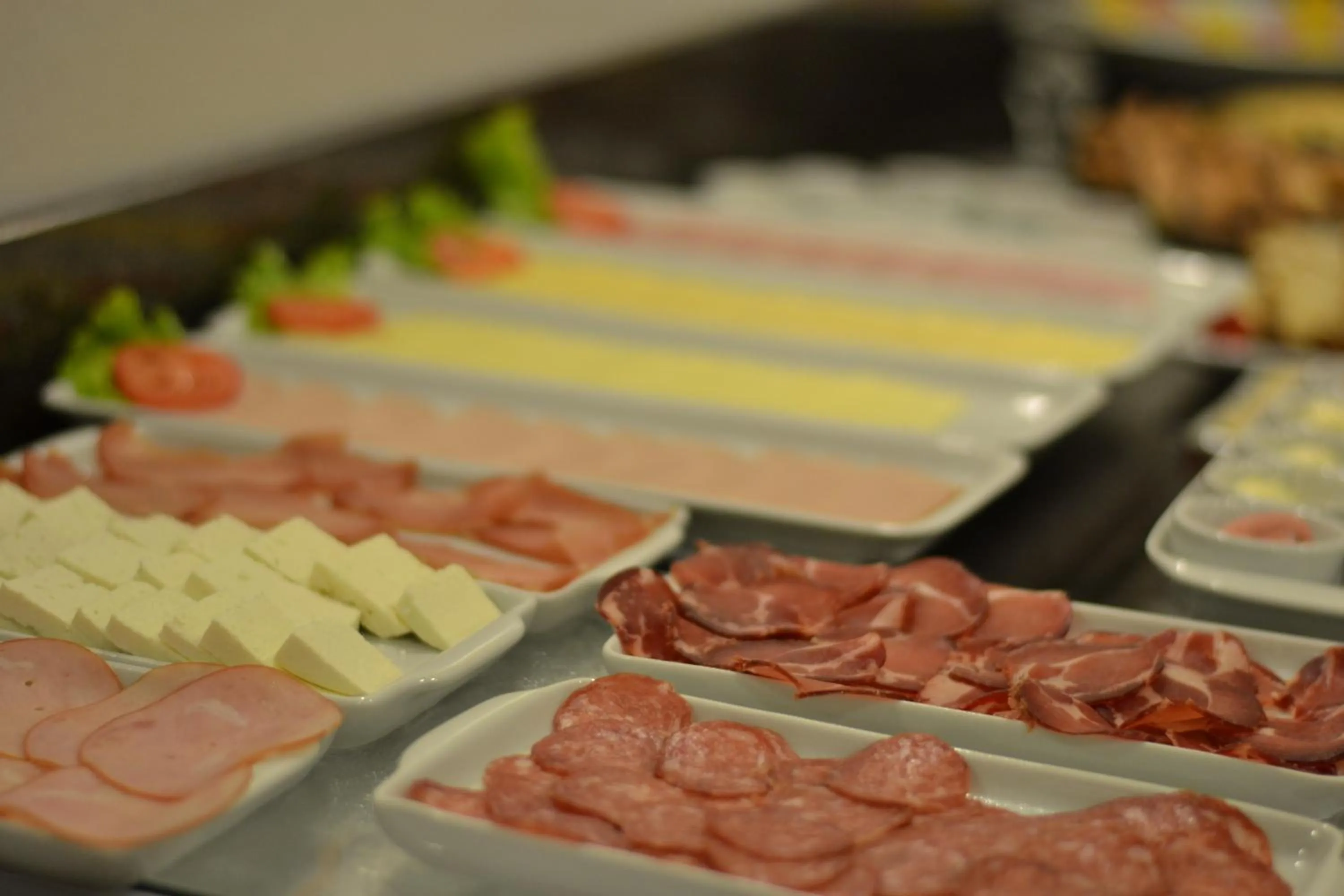 Buffet breakfast in Pousada do Verde Gramado