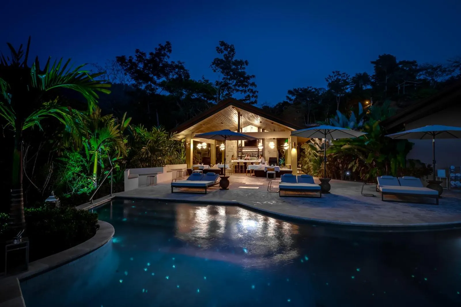 Property building in Golden Pineapple Villas-Adults Only