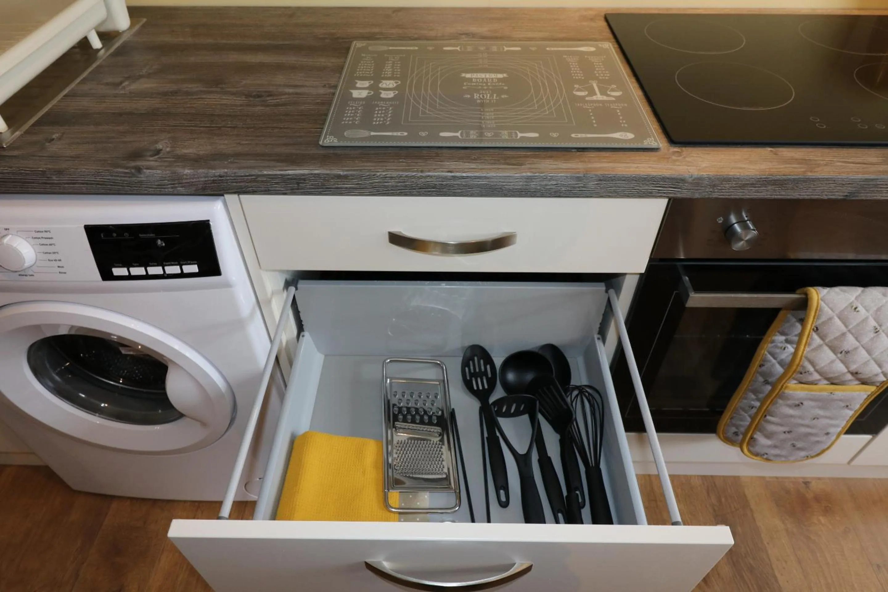 Kitchen or kitchenette in Blairmains Guest House