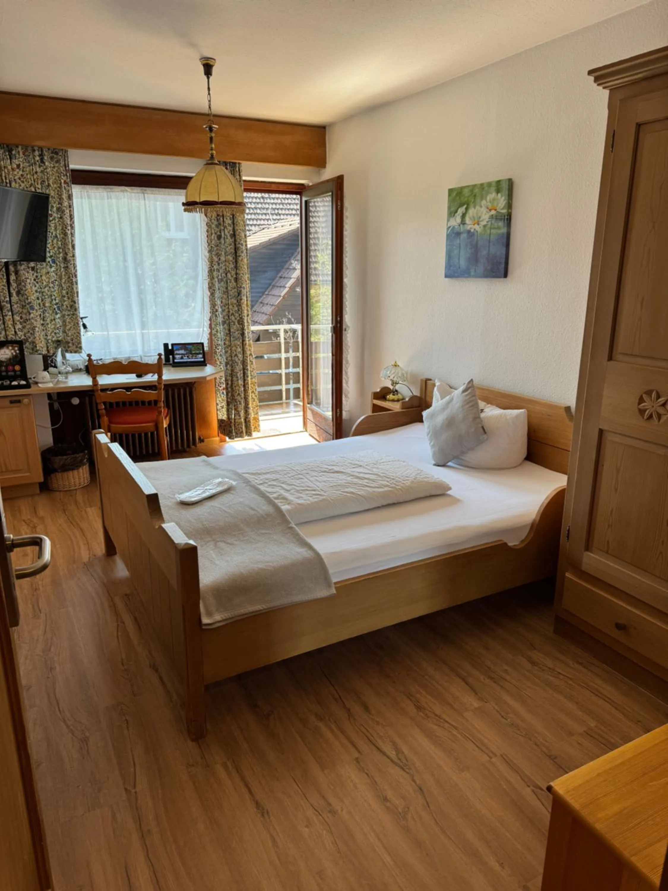 Bed in Hotel Restaurant Adler Stube