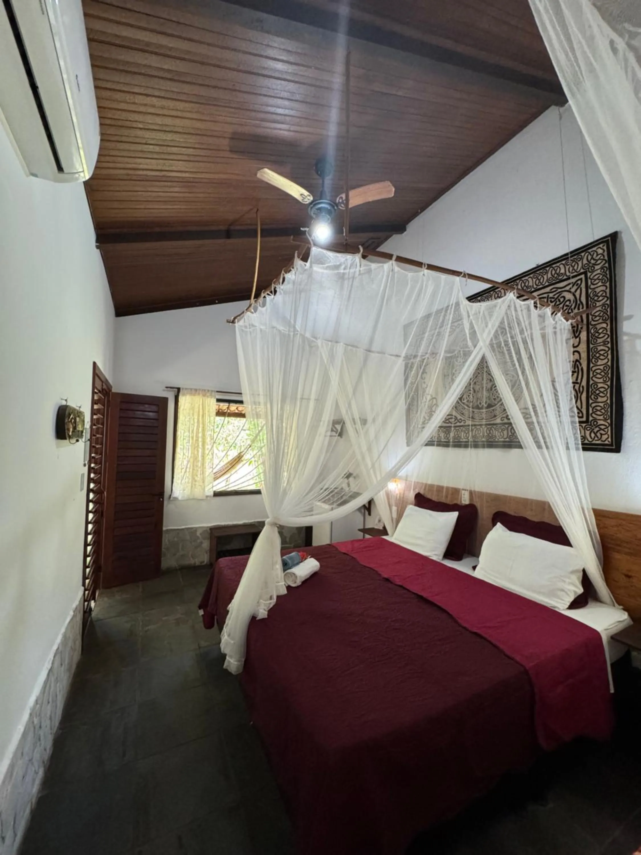 Photo of the whole room, Bed in Pousada Horizonte Azul