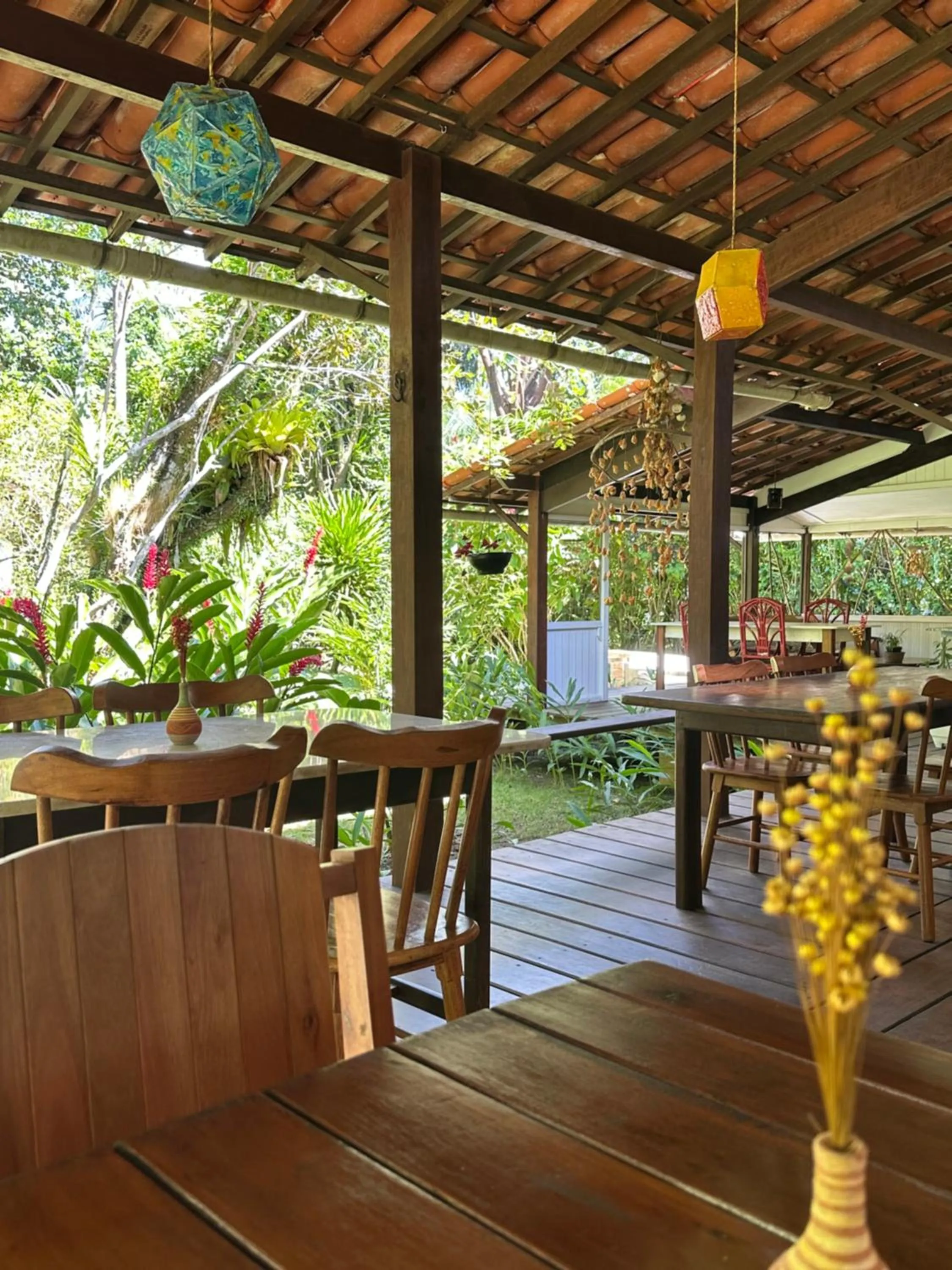 Restaurant/places to eat in Pousada Horizonte Azul