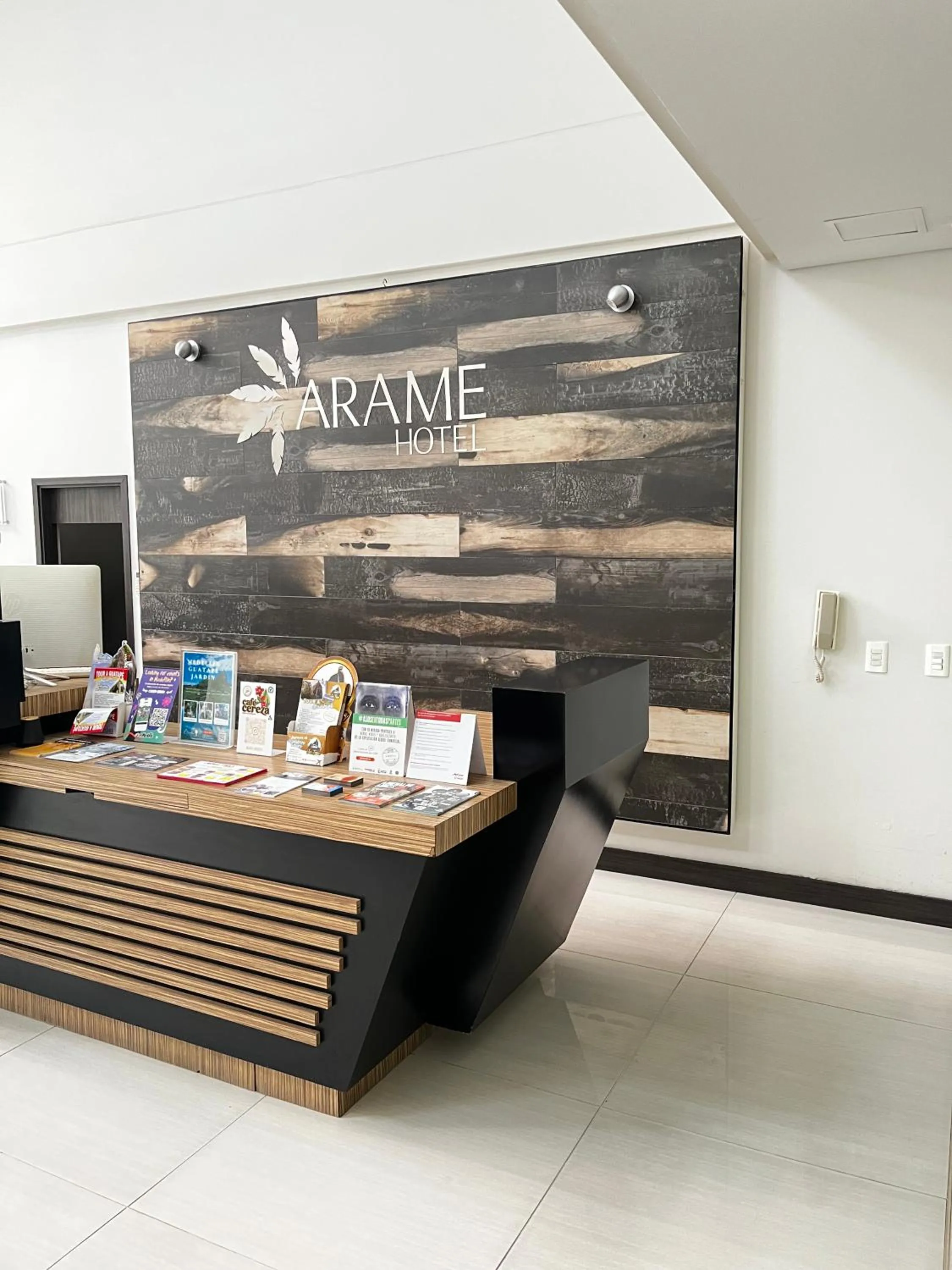 Lobby or reception in Arame Hotel
