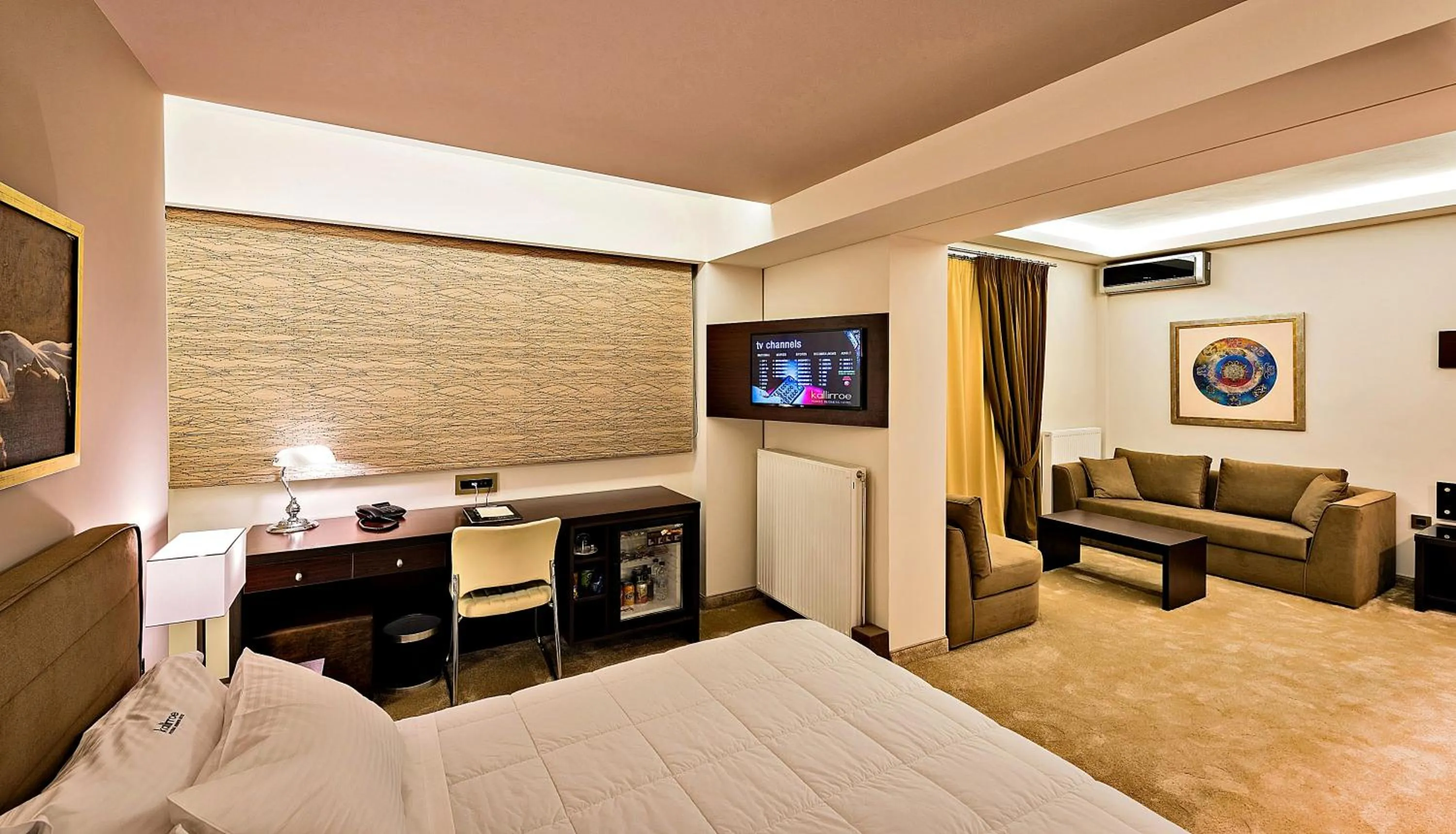 Bedroom in Kallirroe Hotel