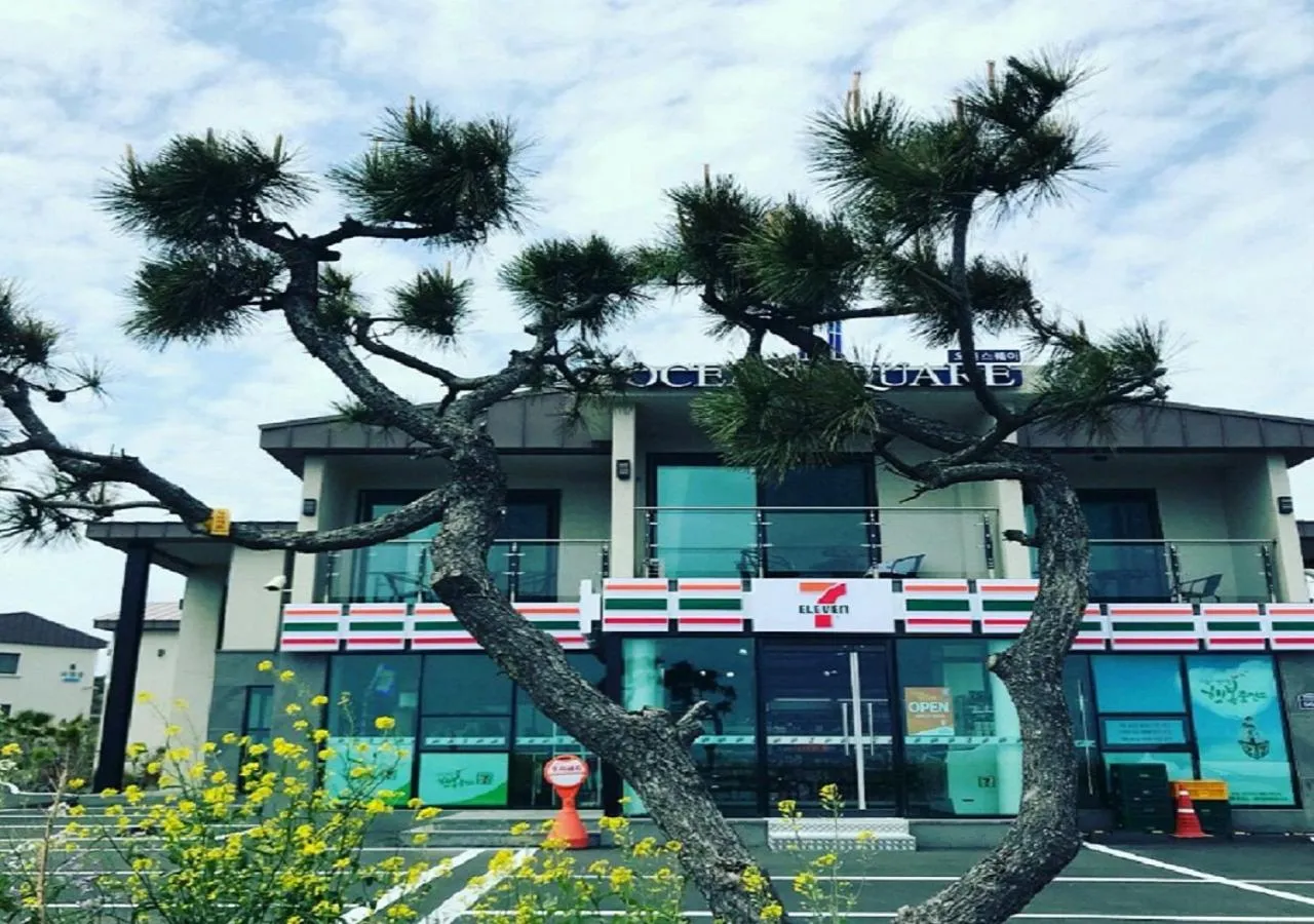 Property building in Ocean Square Resort