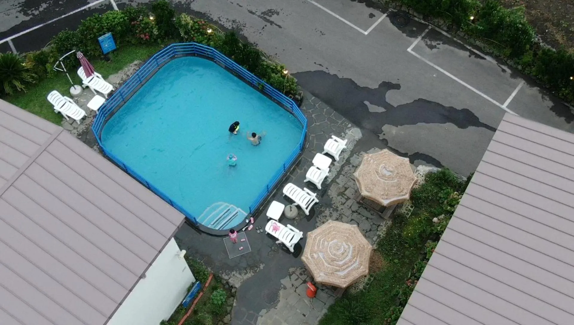 Swimming pool in Ocean Square Resort