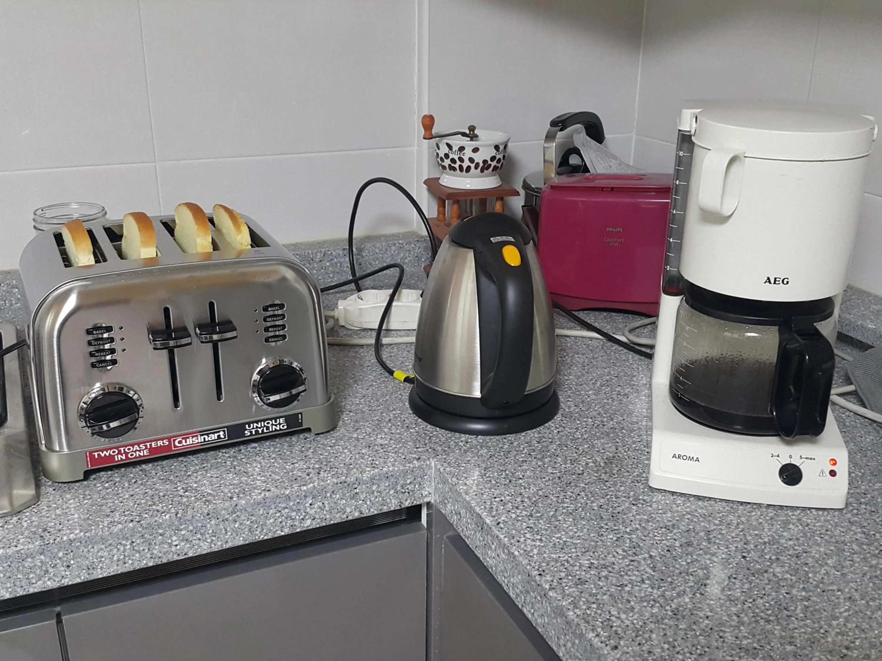 Food and drinks in Guest House Manna